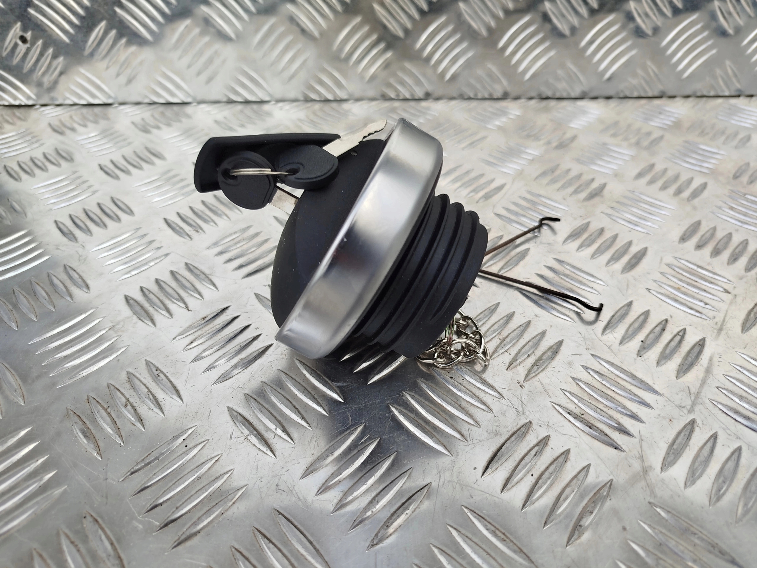 KOREK ZBIORNIKA PALIWA SCANIA - obrazek 2