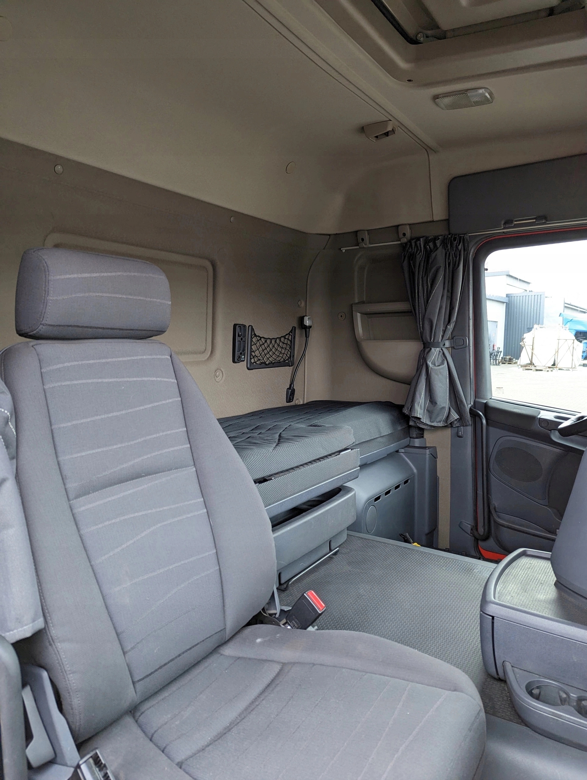 KABINA SCANIA CG19 STREAMLINE EURO 6 - obrazek 8