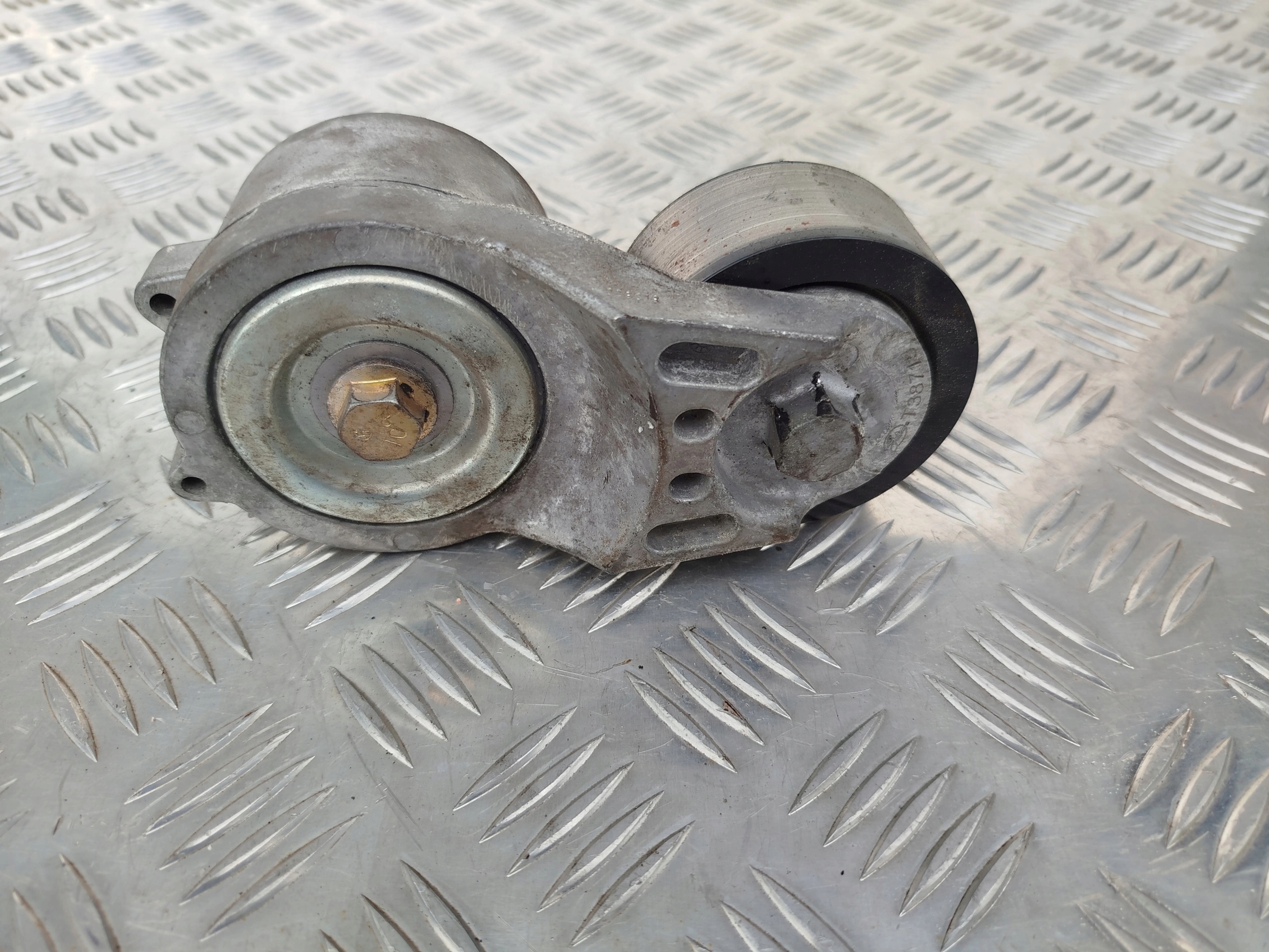 NAPINACZ ROLKA NAPINACZA DAF XF 106 - obrazek 2