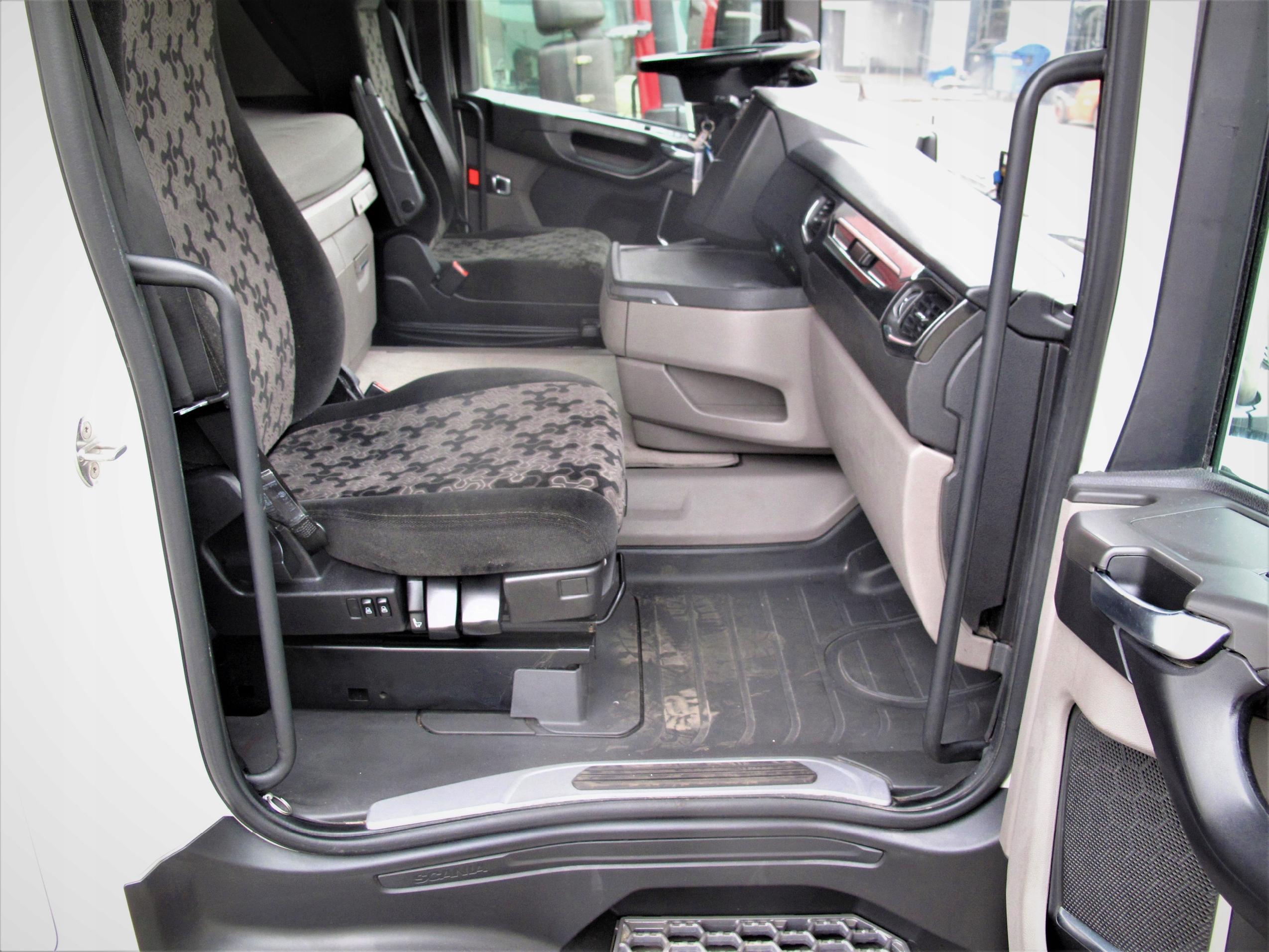 KOMPLETNY ŚRODEK SCANIA R S - obrazek 11