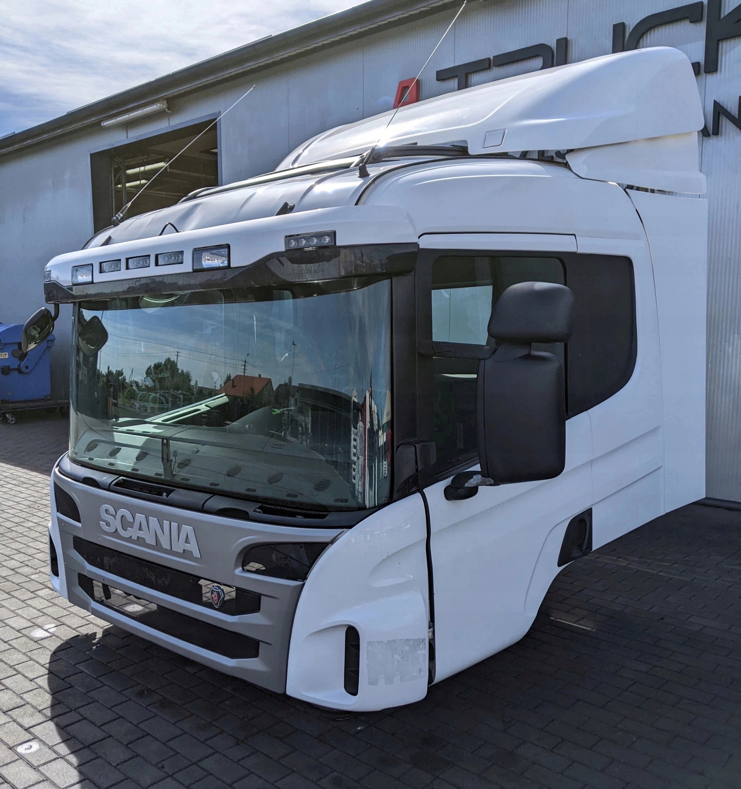 KABINA SCANIA STREAMLINE CP19 2017 ROK - obrazek 3