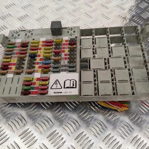 PŁYTA SKRZYNKA BEZPIECZNIKÓW SCANIA R