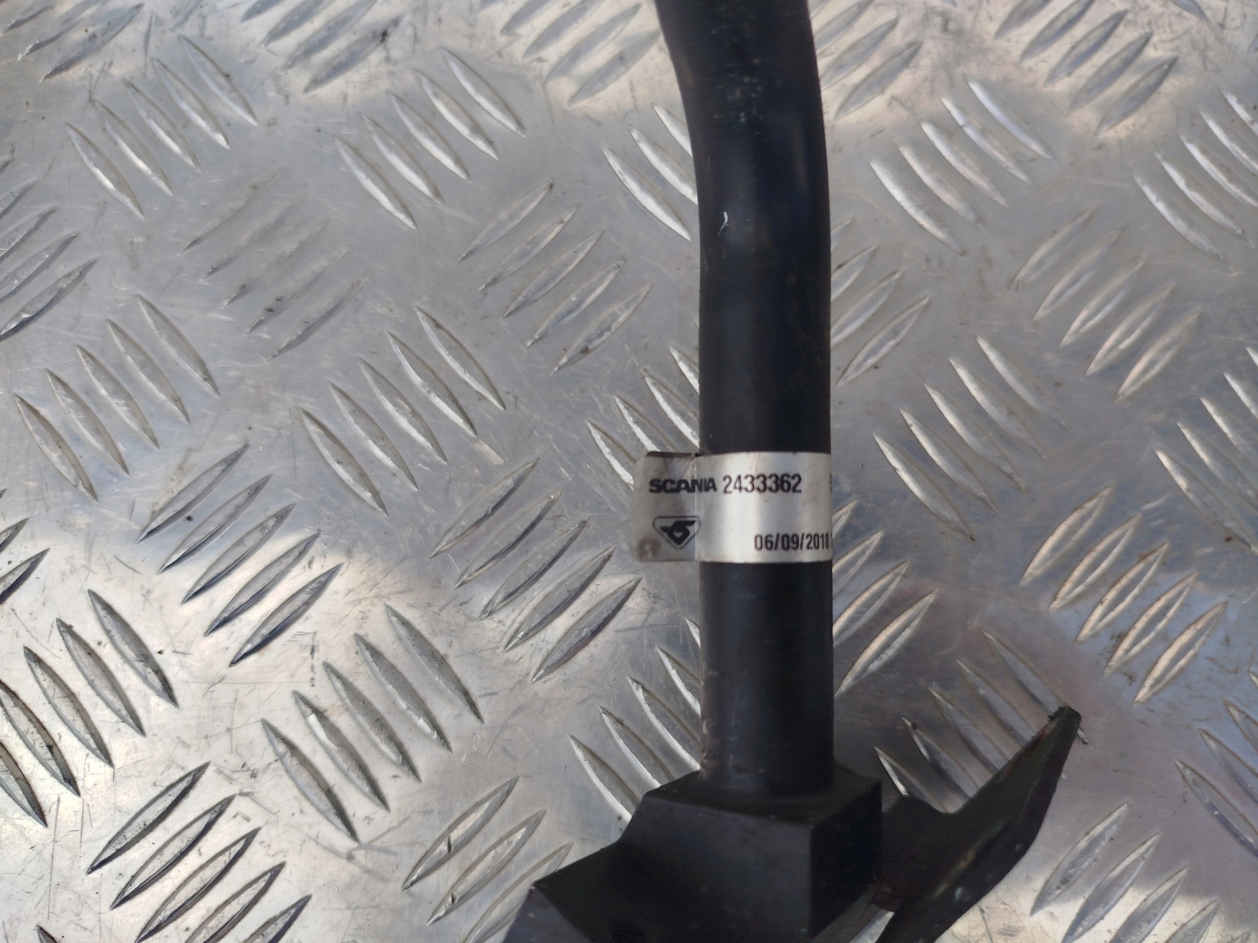 PRZEWÓD KLIMATYZACJI SCANIA NTG 2483734 - obrazek 8