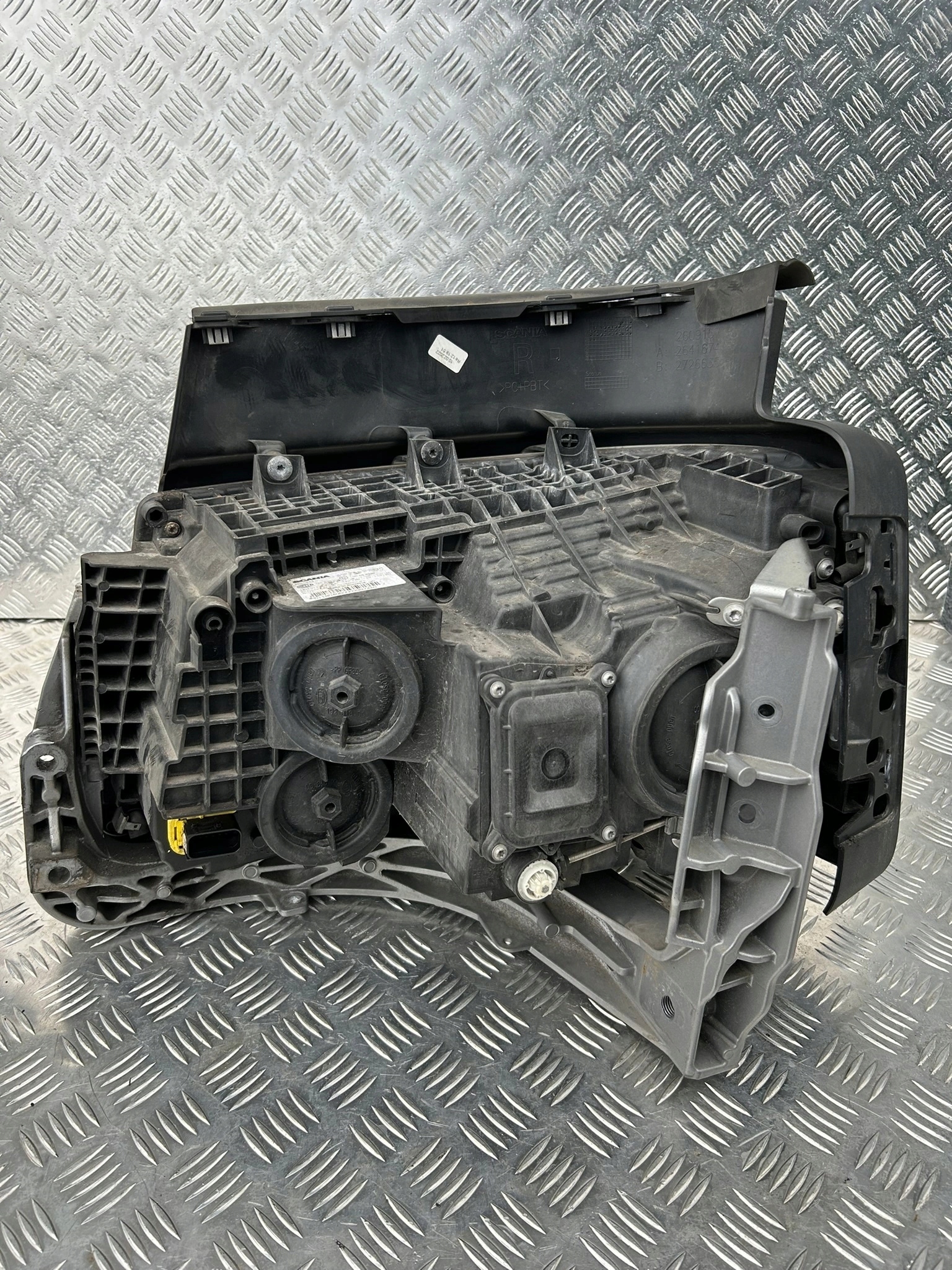 REFLEKTOR LAMPA H7 ŚWIATŁA DZIENNE LED LEWY Z RAMKĄ SCANIA NEXT GEN NTG - obrazek 10