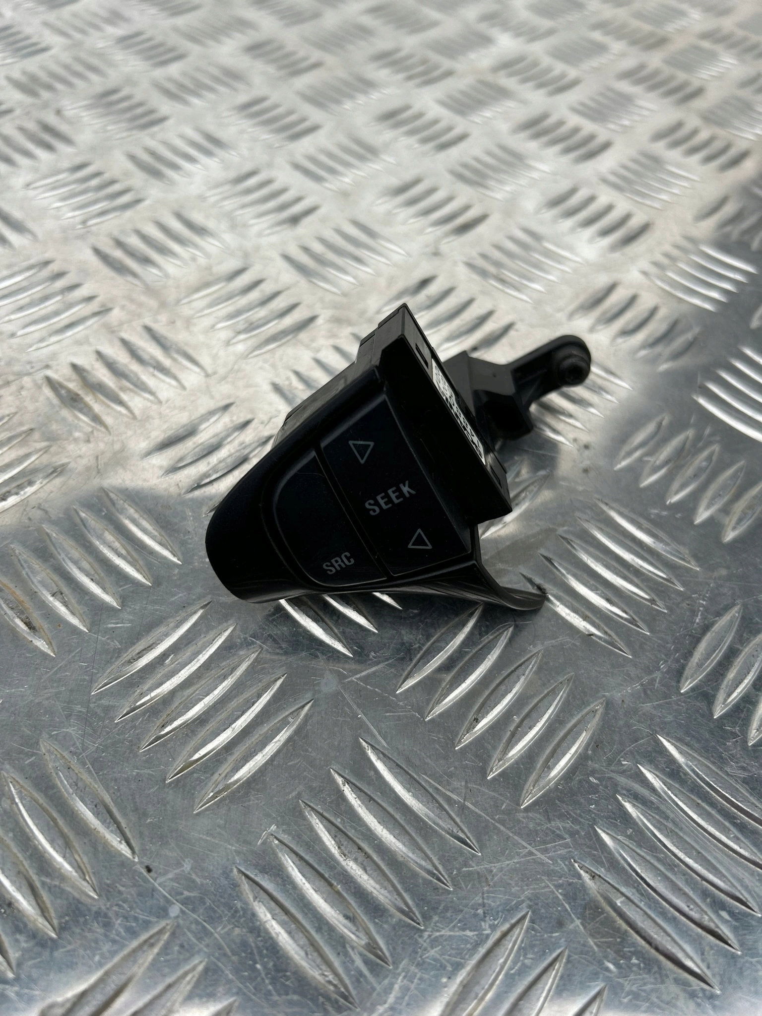 PRZYCISK PRZEŁĄCZNIK KIEROWNICY SCANIA R