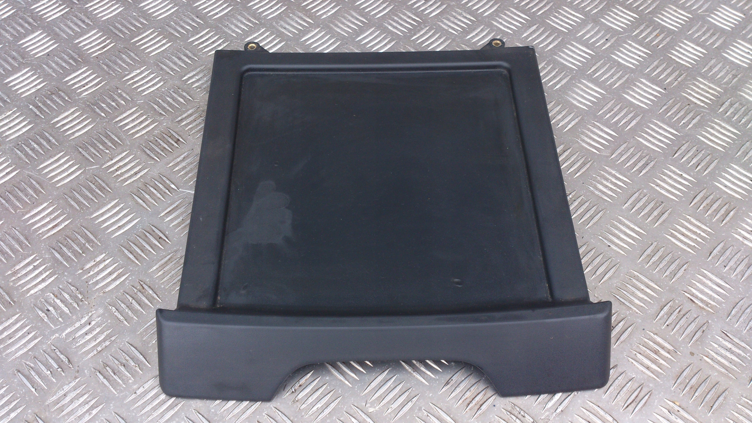 PÓŁKA STOLIK KOKPITU DAF XF 105