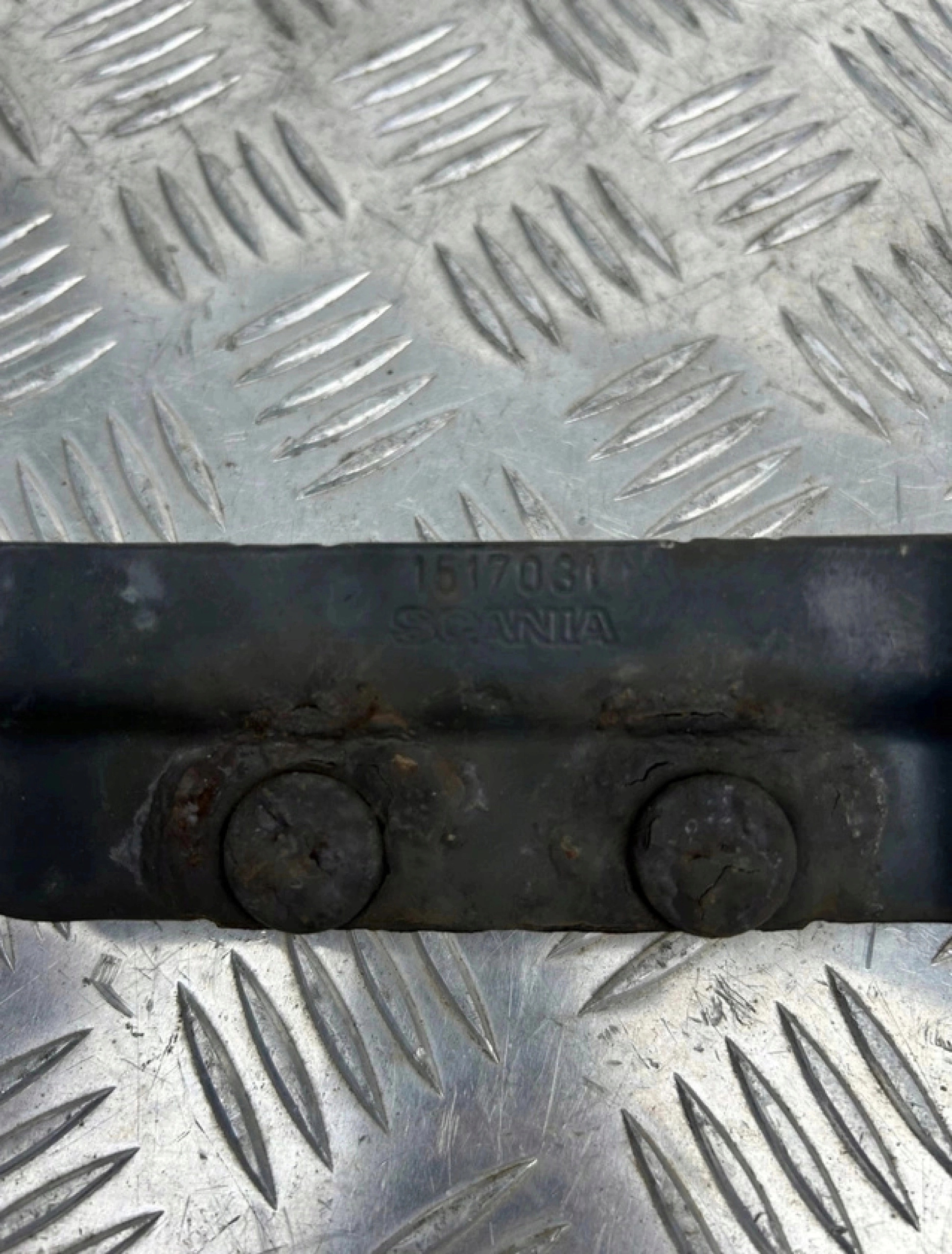 KOMPLET MOCOWANIE WSPORNIK HALOGENÓW GÓRNYCH SCANIA R HIGHLINE - obrazek 2