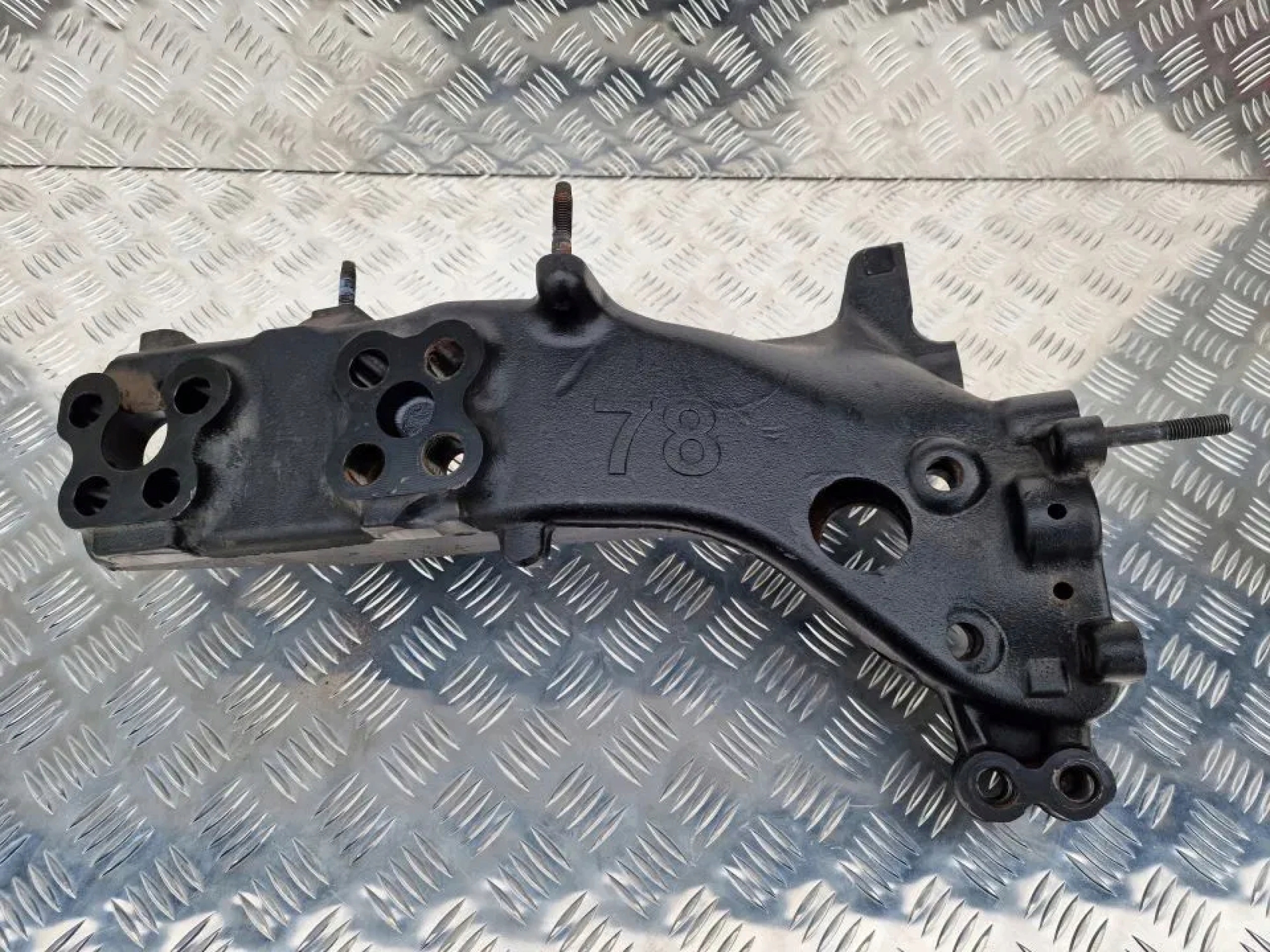 WSPORNIK BAZOWY SCANIA NTG LEWA STRONA - obrazek 3