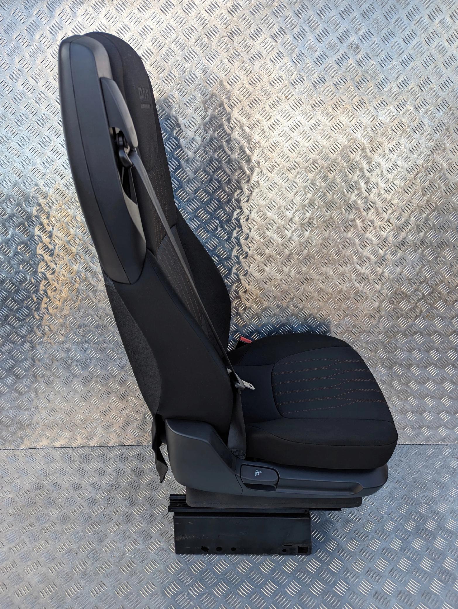 FOTEL PASAŻERA DAF XF 106 LIFT - obrazek 2