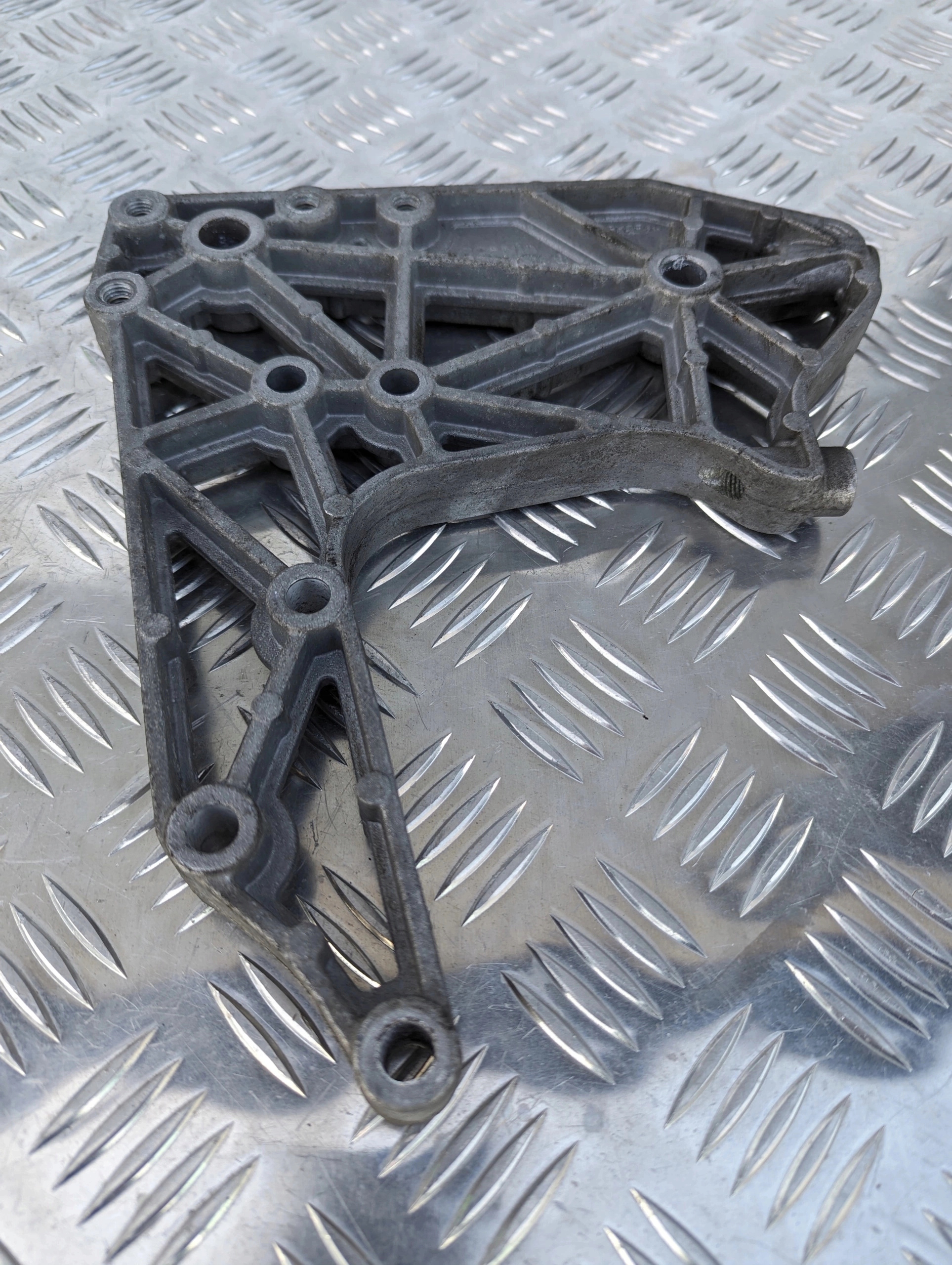 PAJĄK WSPORNIK MOCOWANIE STOPNIA SCANIA P NTG