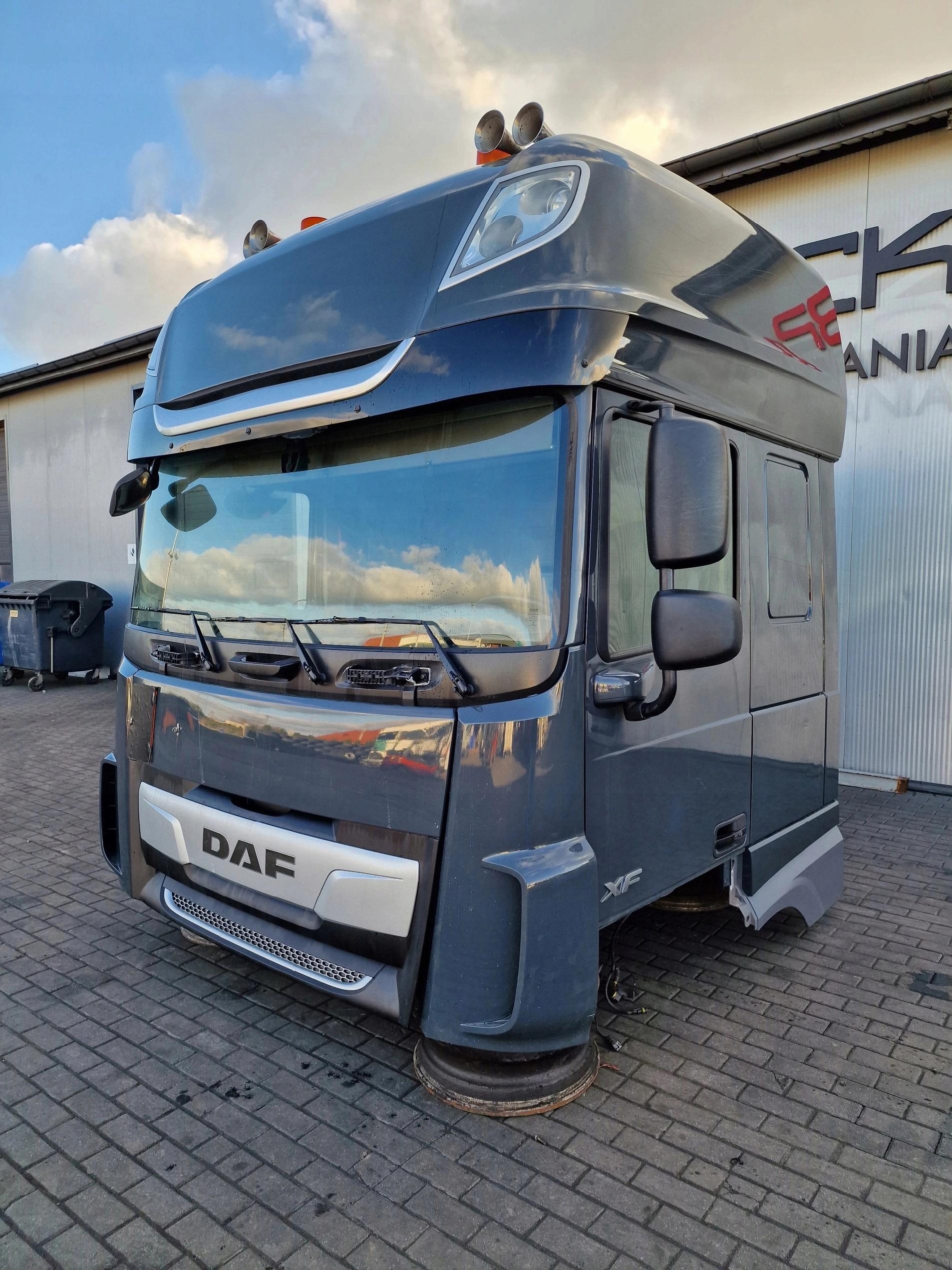 KABINA DAF XF 106 480 LIFT EURO 6 - obrazek 2