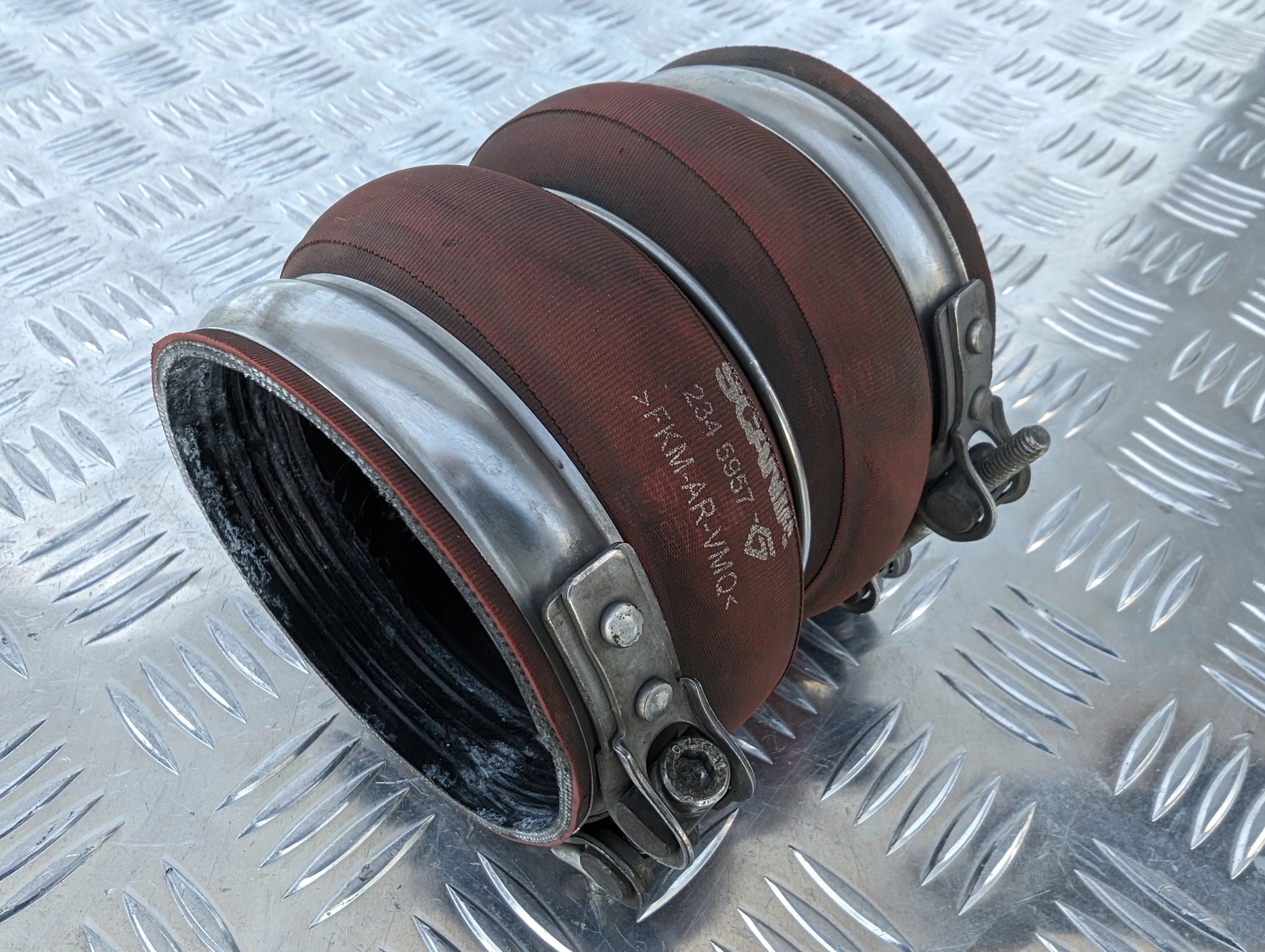 RURA GUMA ŁĄCZNIK INTERCOOLERA SCANIA P NTG - obrazek 3