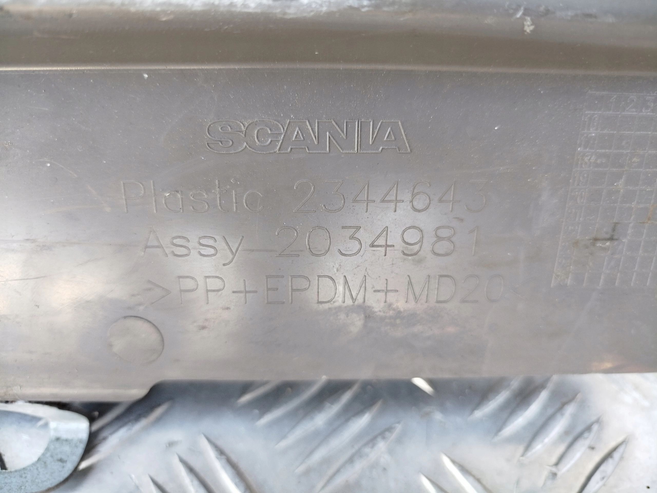 TAPICERKA KABINY SCANIA G NTG 2344643 - obrazek 3