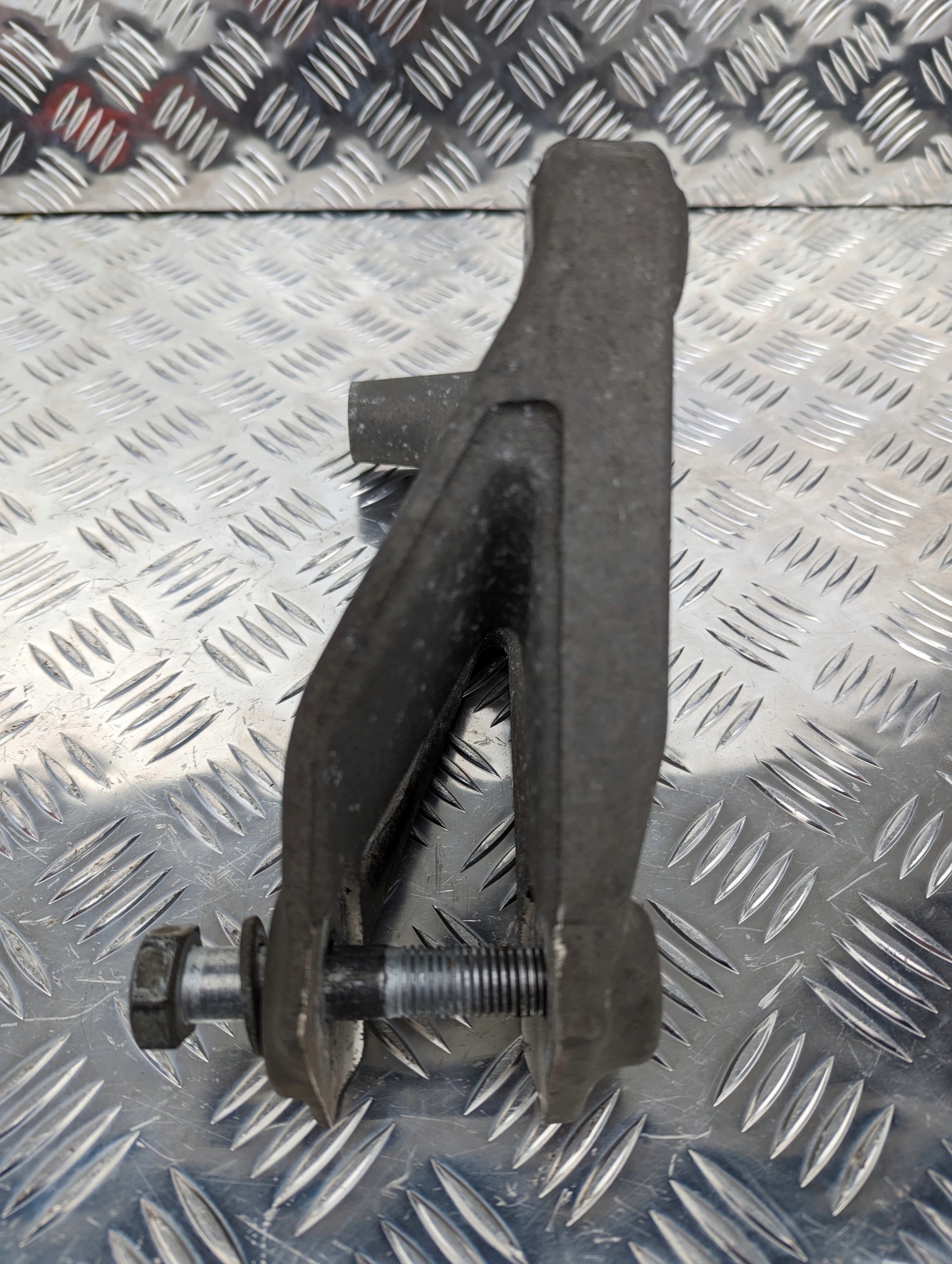 WSPORNIK SIŁOWNIKA KABINY SCANIA S NTG - obrazek 4