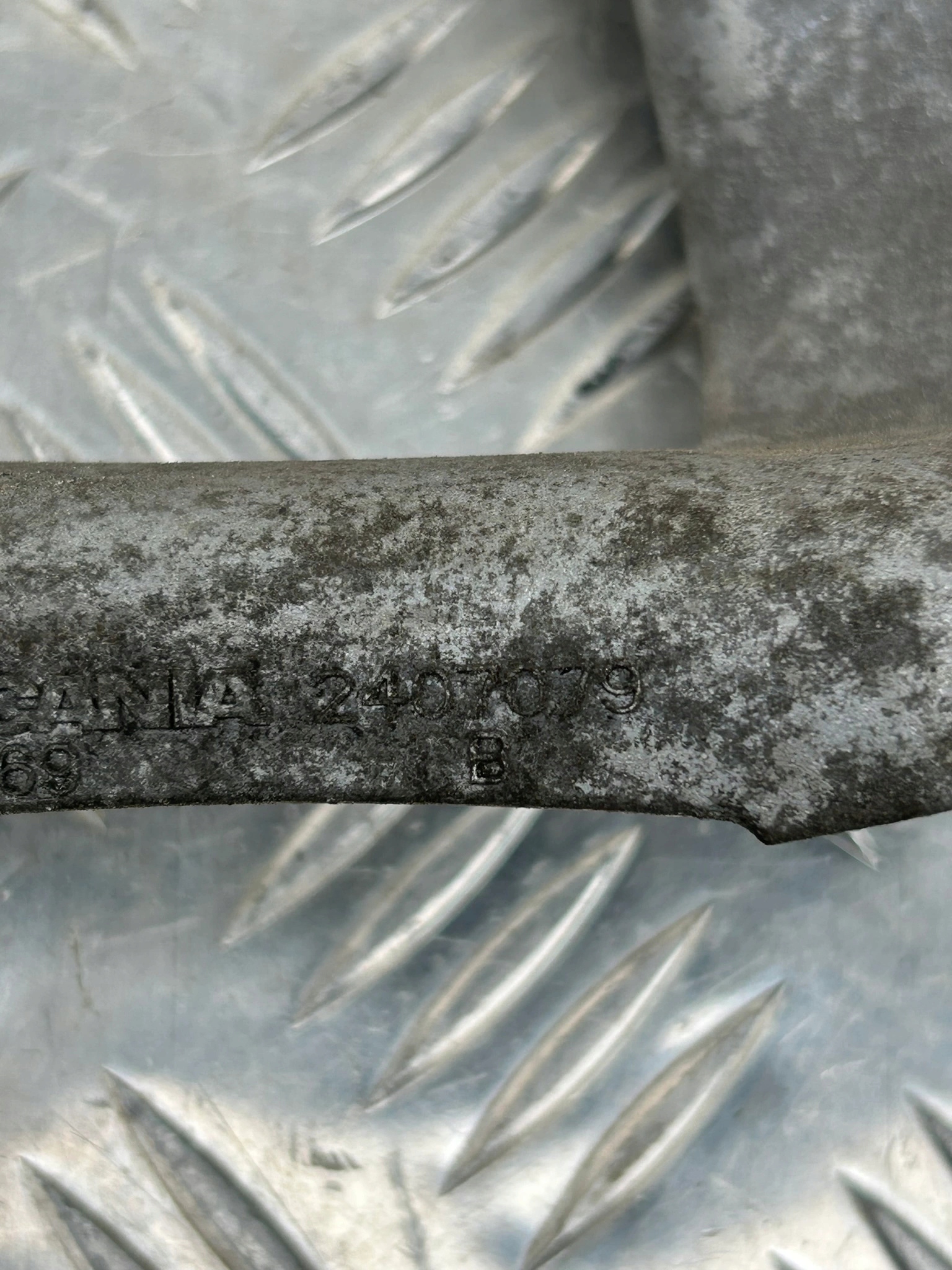 MOCOWANIE OBRĘCZY PIERŚCIENIA ALU SCANIA NEXT GEN NTG LEWA - obrazek 2