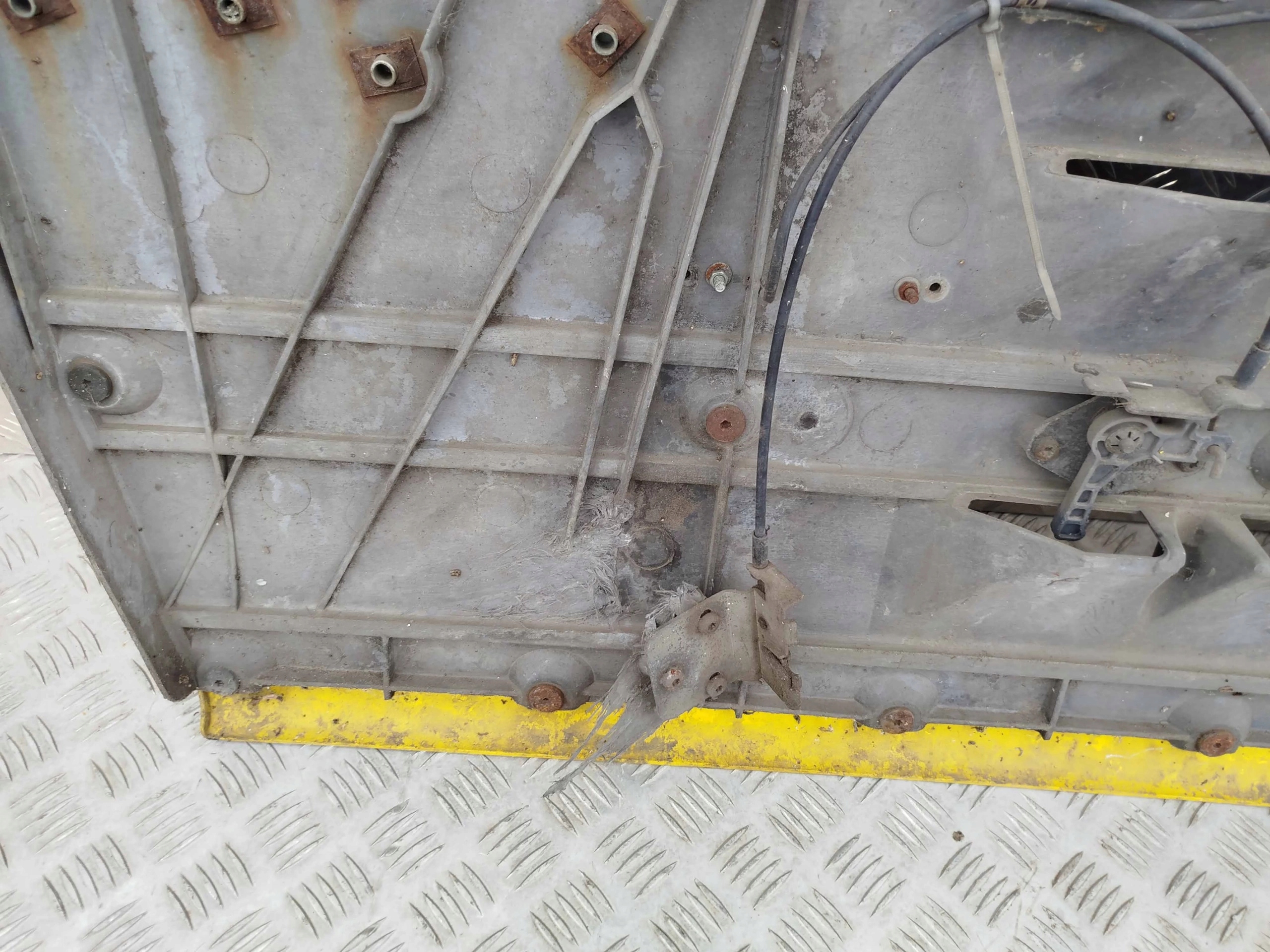 ATRAPA GÓRNA MASKA DAF XF 106 - obrazek 7