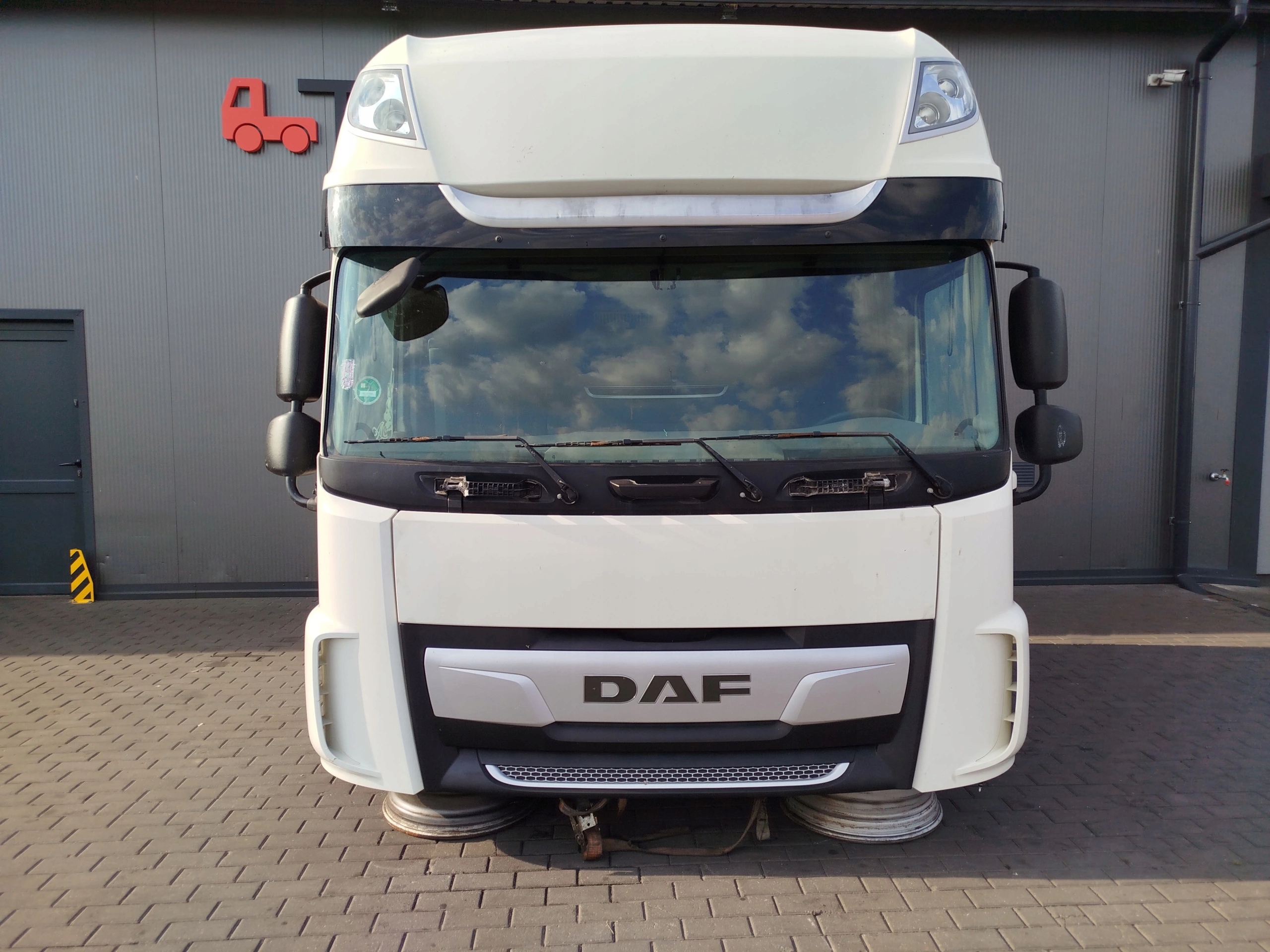 KABINA DAF XF 106 LIFT