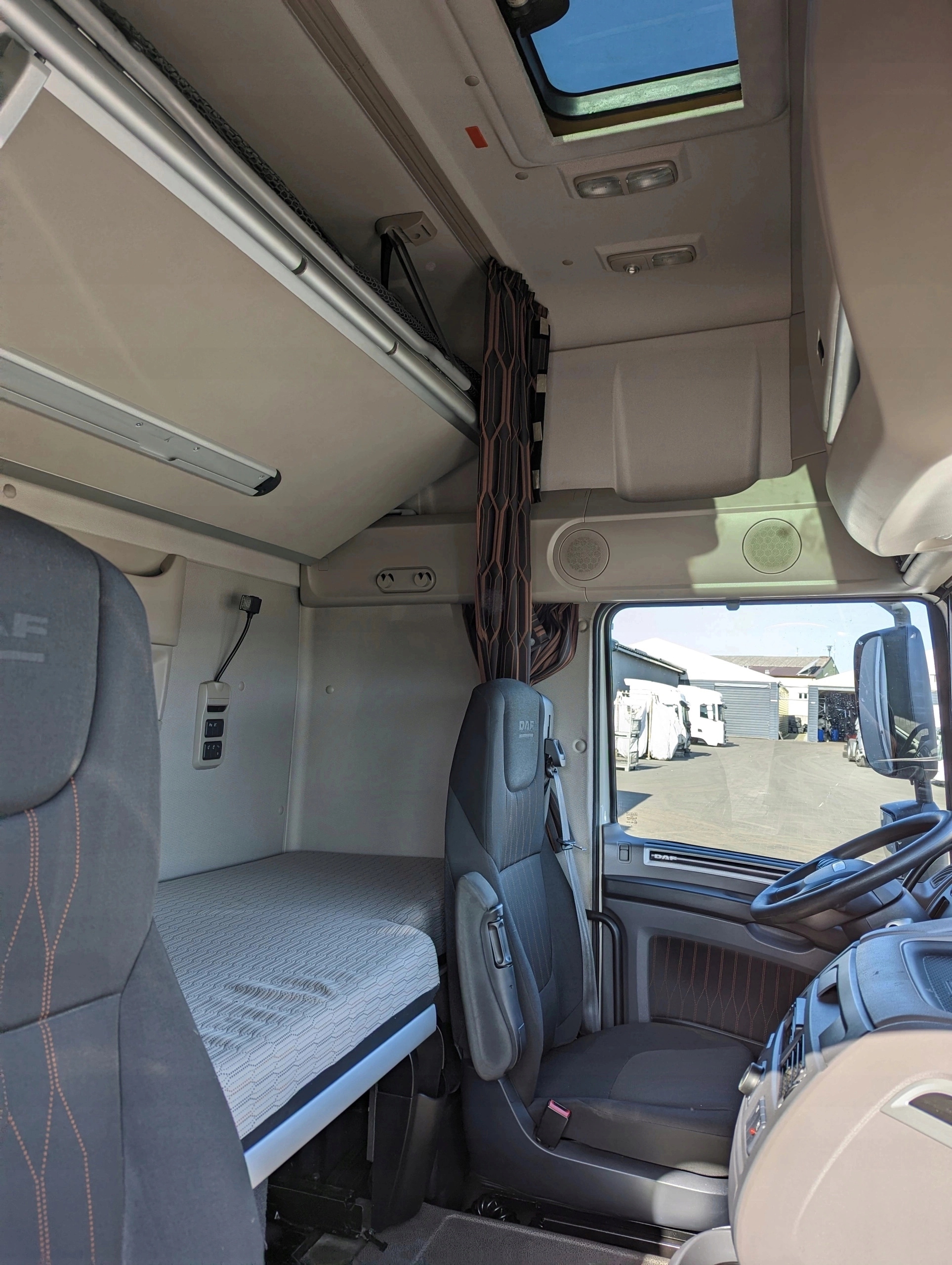 KABINA DAF XF 106 LIFT 2019 ROK - obrazek 6