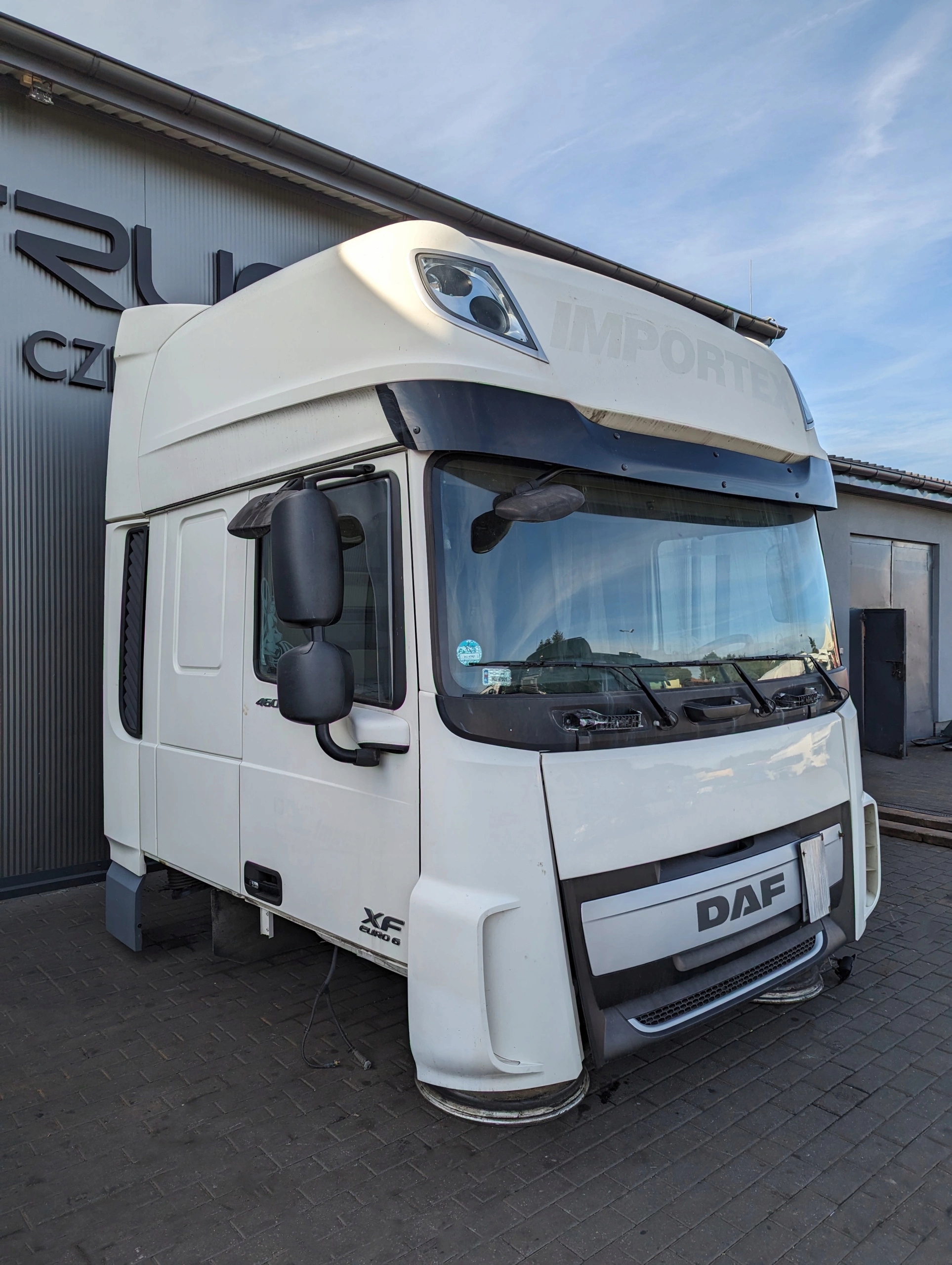 KABINA DAF XF 106 - obrazek 2