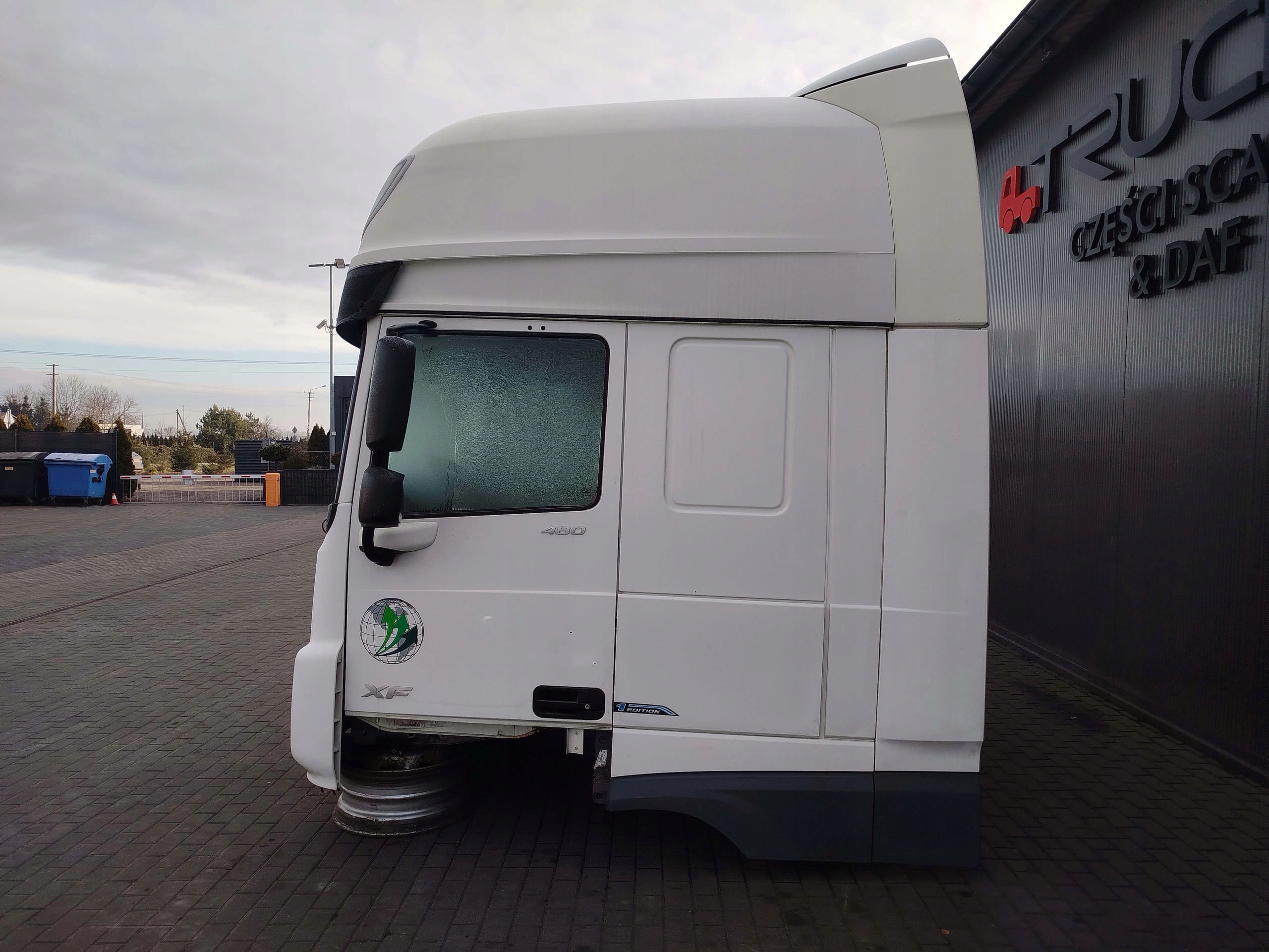 KABINA DAF XF 106 LIFT - obrazek 6