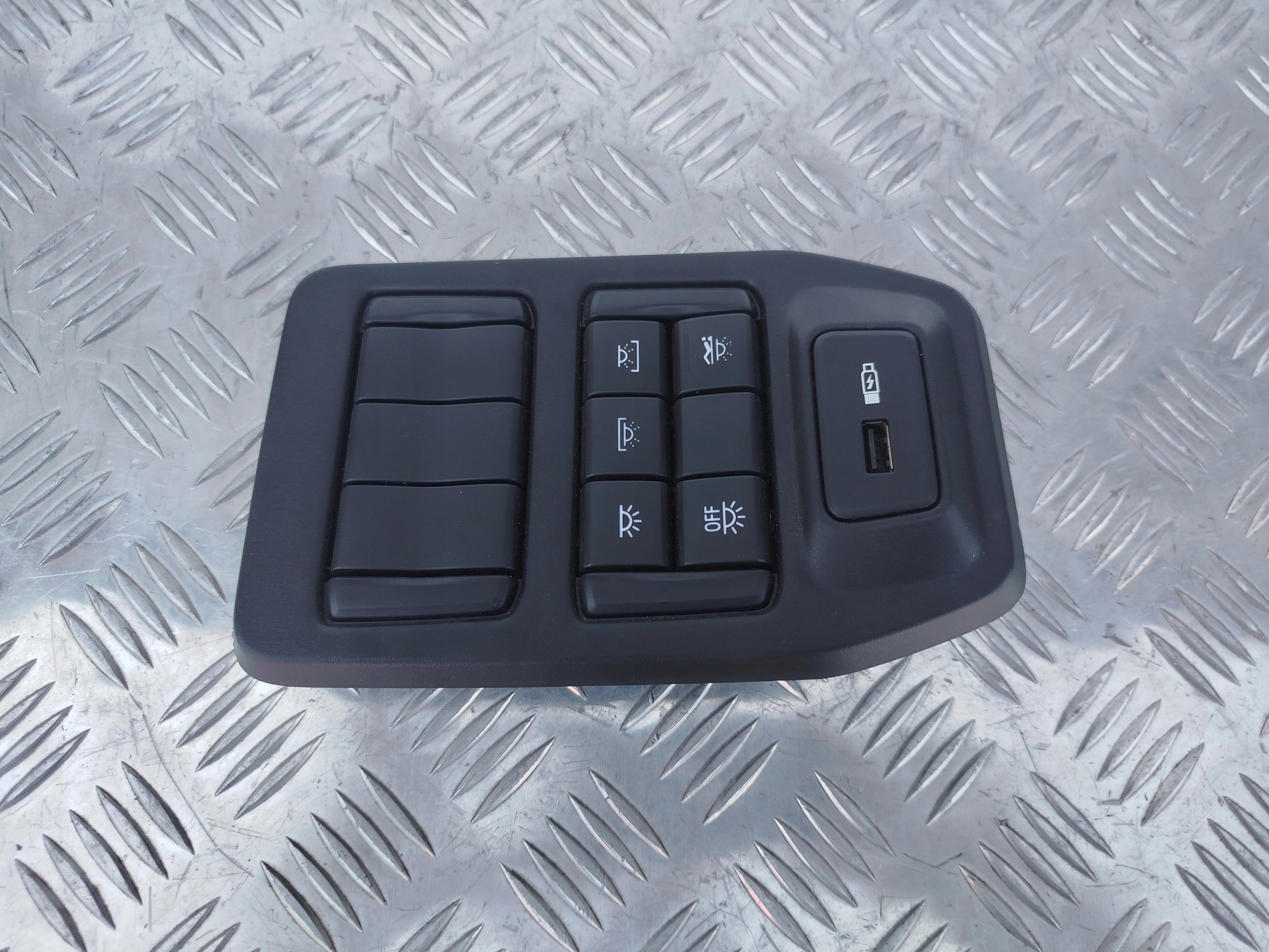 PANEL PRZEŁĄCZNIKI KONSOLA SCANIA NTG NOWY MODEL - obrazek 2