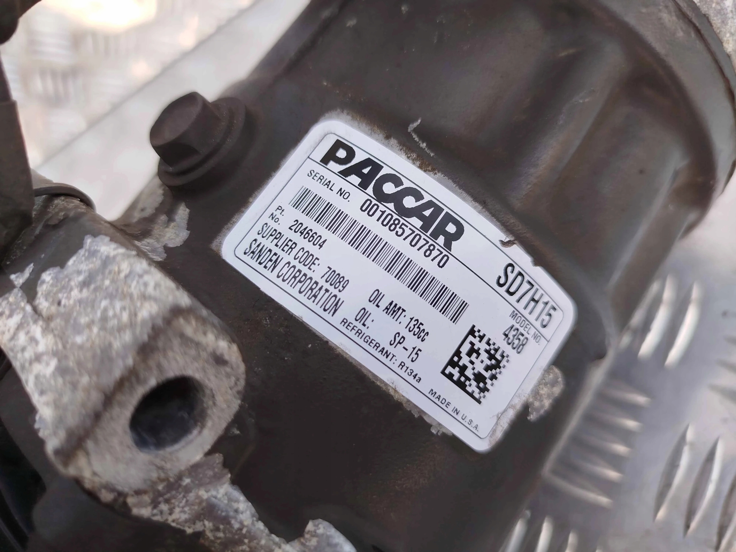 SPRĘŻARKA KLIMATYZACJI DAF XF 106 LIFT - obrazek 3