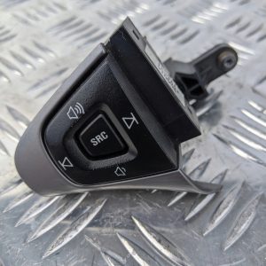 PRZYCISKI STEROWANIA W KIEROWNICY SCANIA R