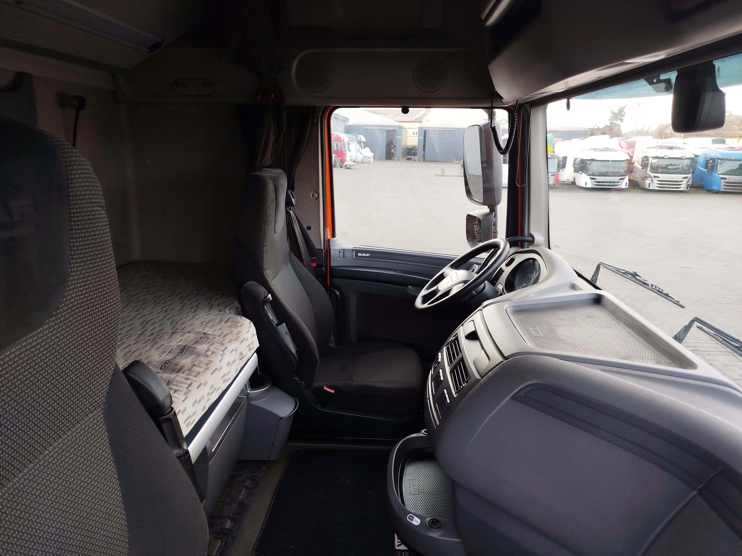 KABINA DAF XF 106 - obrazek 9