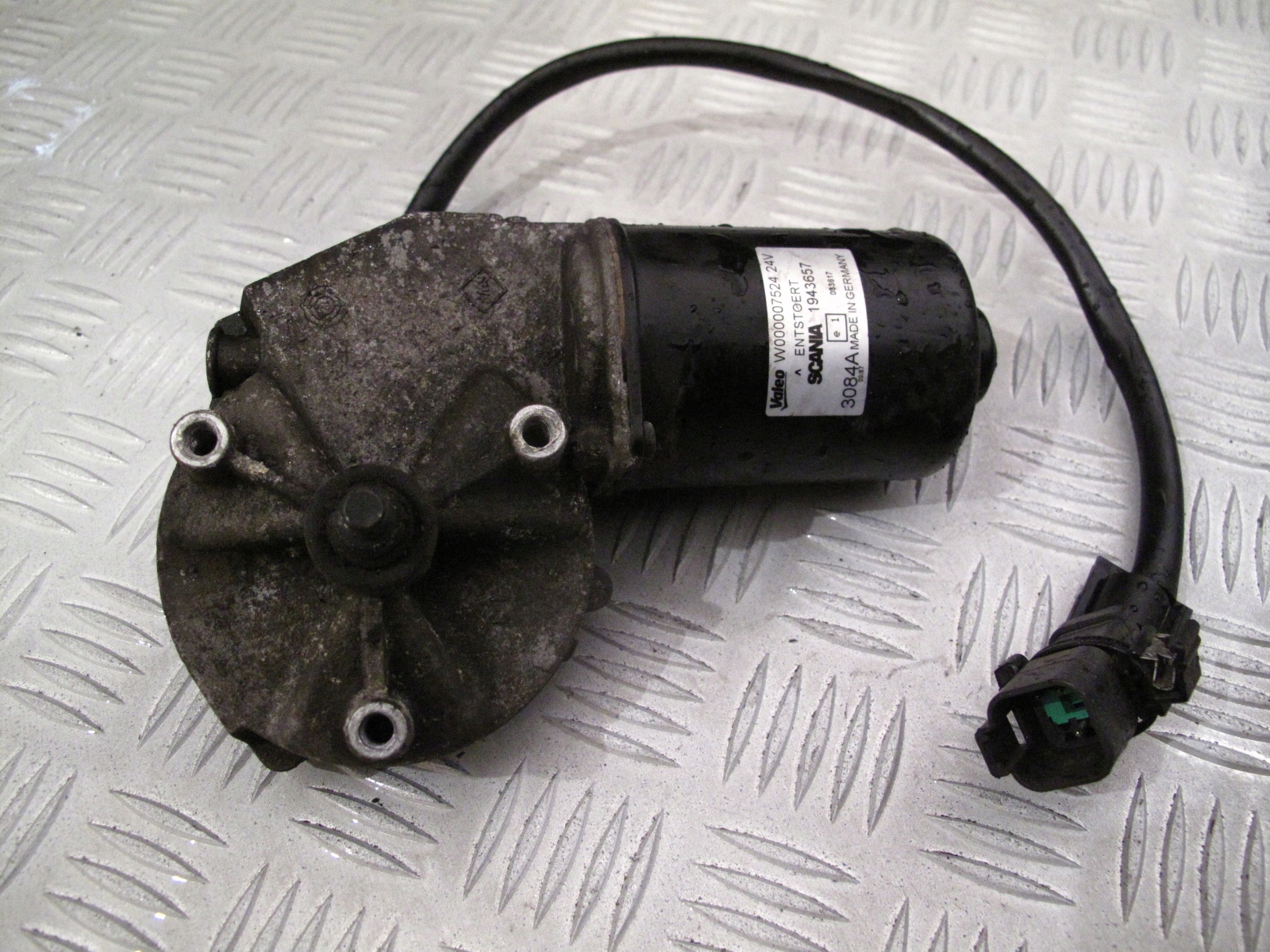 SILNICZEK SILNIK WYCIERACZEK SCANIA R