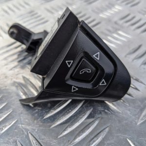 PRZYCISKI STEROWANIA W KIEROWNICY SCANIA R