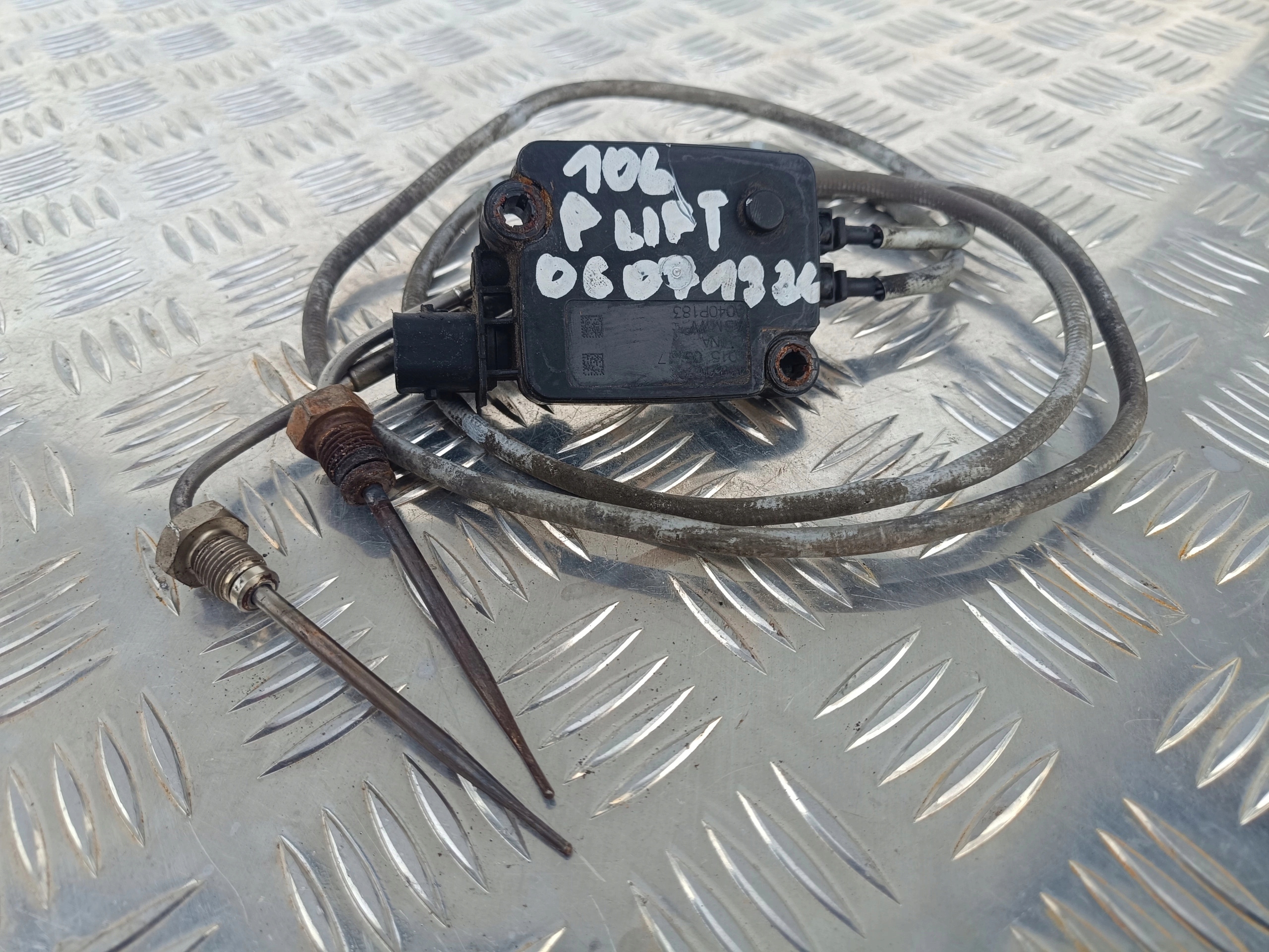 CZUJNIK TEMPERATURY SPALIN DAF XF 106 460 - obrazek 2