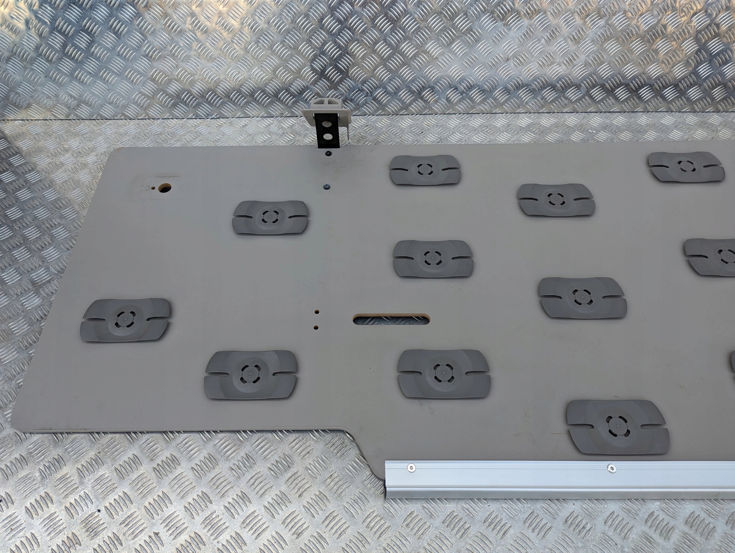 ŁÓŻKO DOLNE DAF XF 106 LIFT - obrazek 3