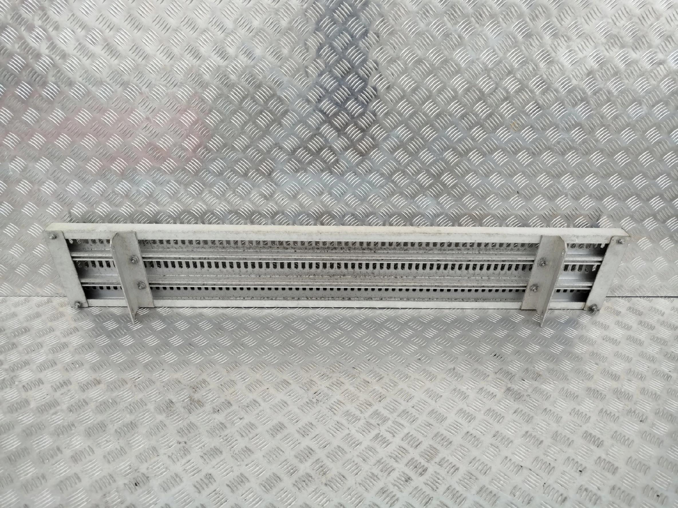 PODEST NA DACH KABINY SCANIA - obrazek 3