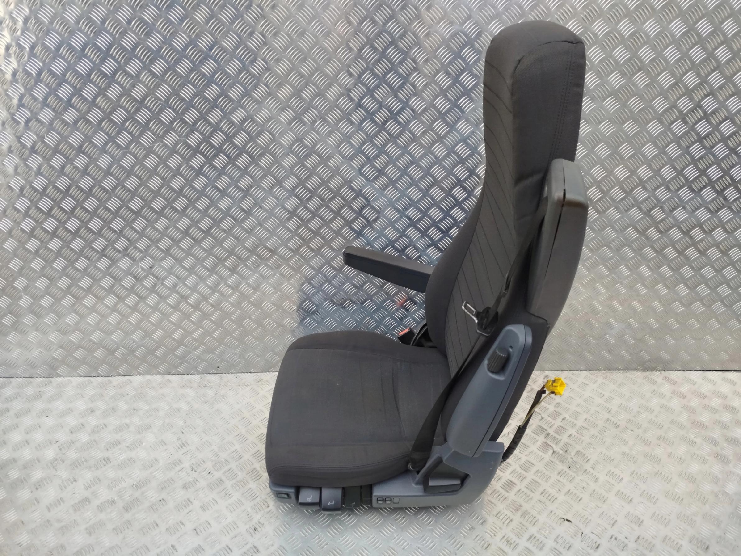 FOTEL KIEROWCY SCANIA STREAMLINE - obrazek 5