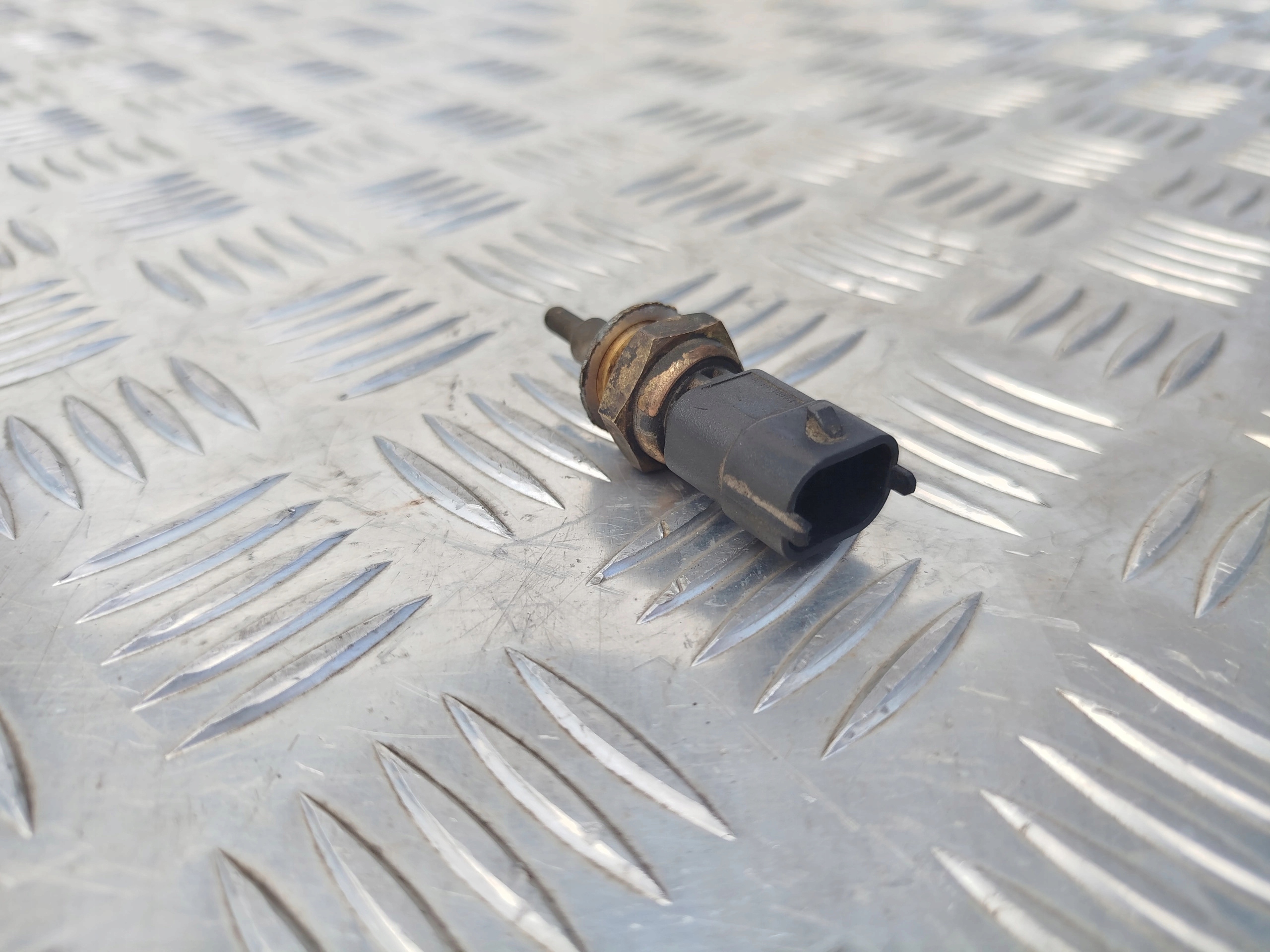 CZUJNIK CIŚNIENIA OLEJU DAF XF 106 - obrazek 14