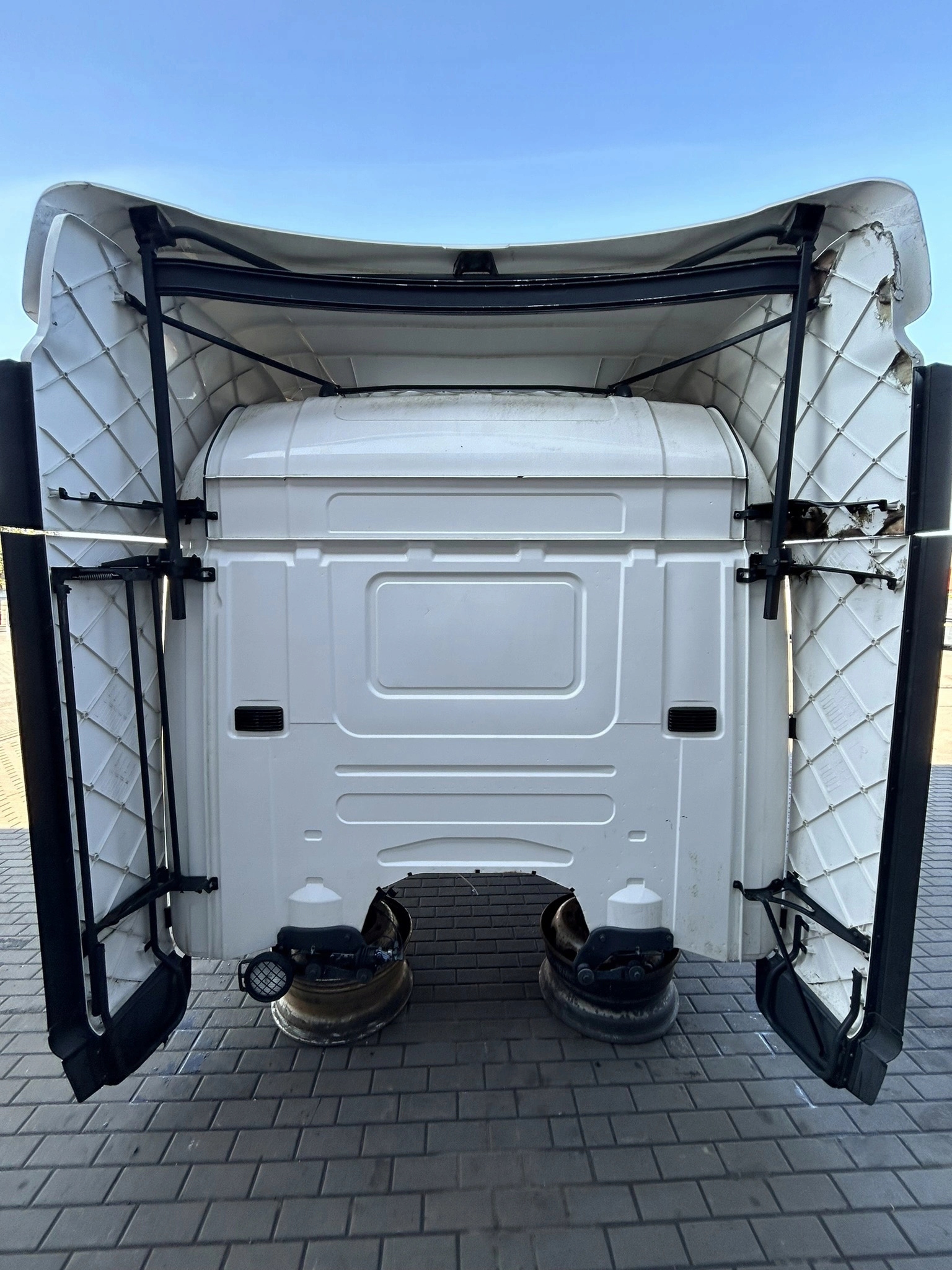 KABINA SCANIA CR19 HPI 2012 ROK - obrazek 6