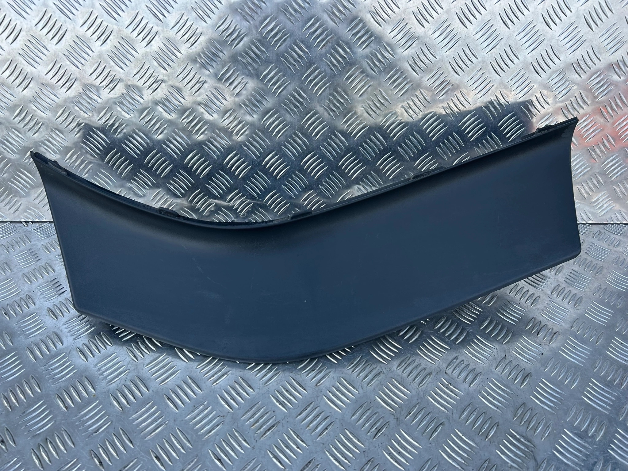 BANAN NADKOLA PRAWY SCANIA R