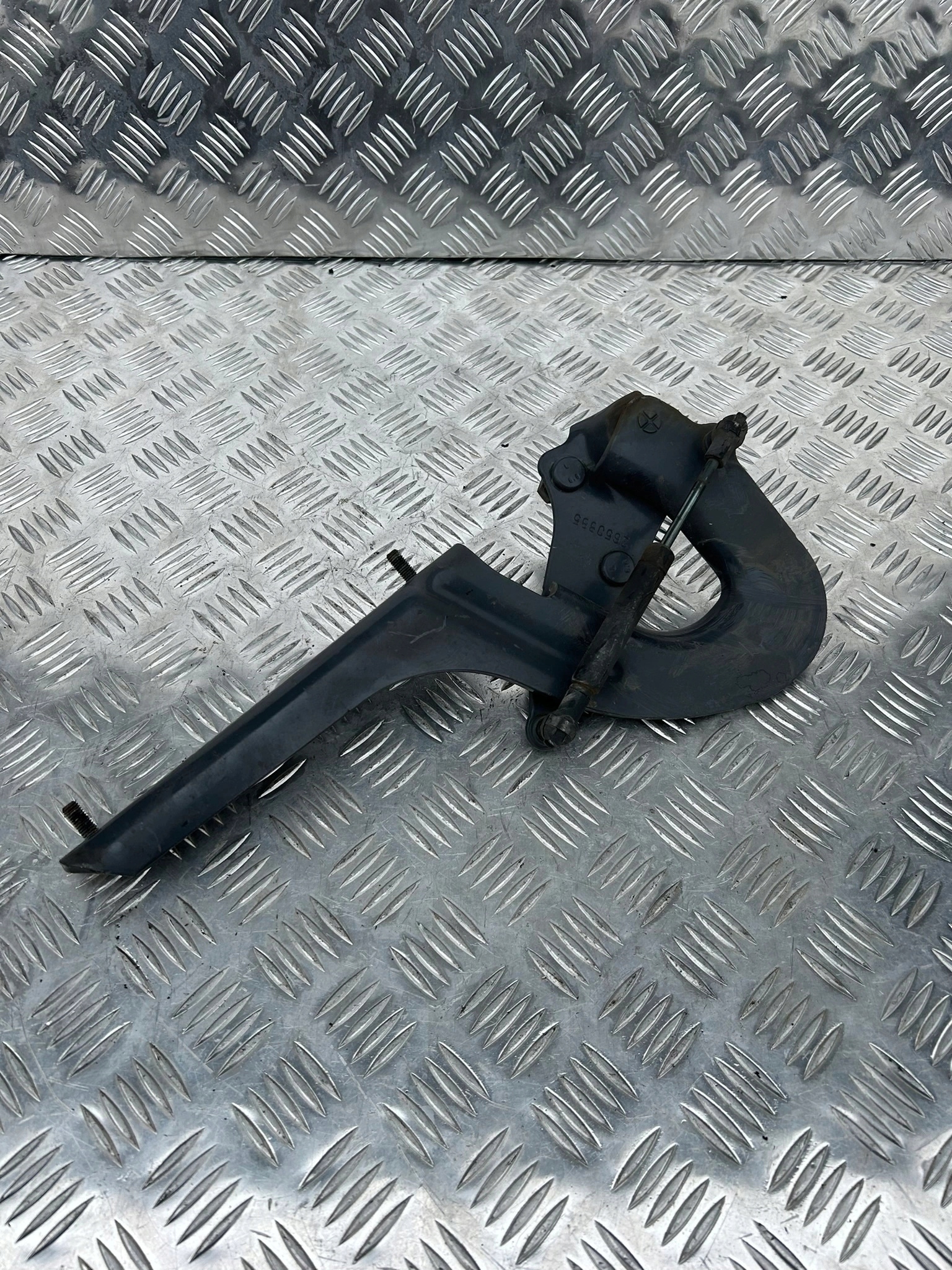 ZAWIAS ATRAPY DOLNEJ PRAWY SCANIA NTG