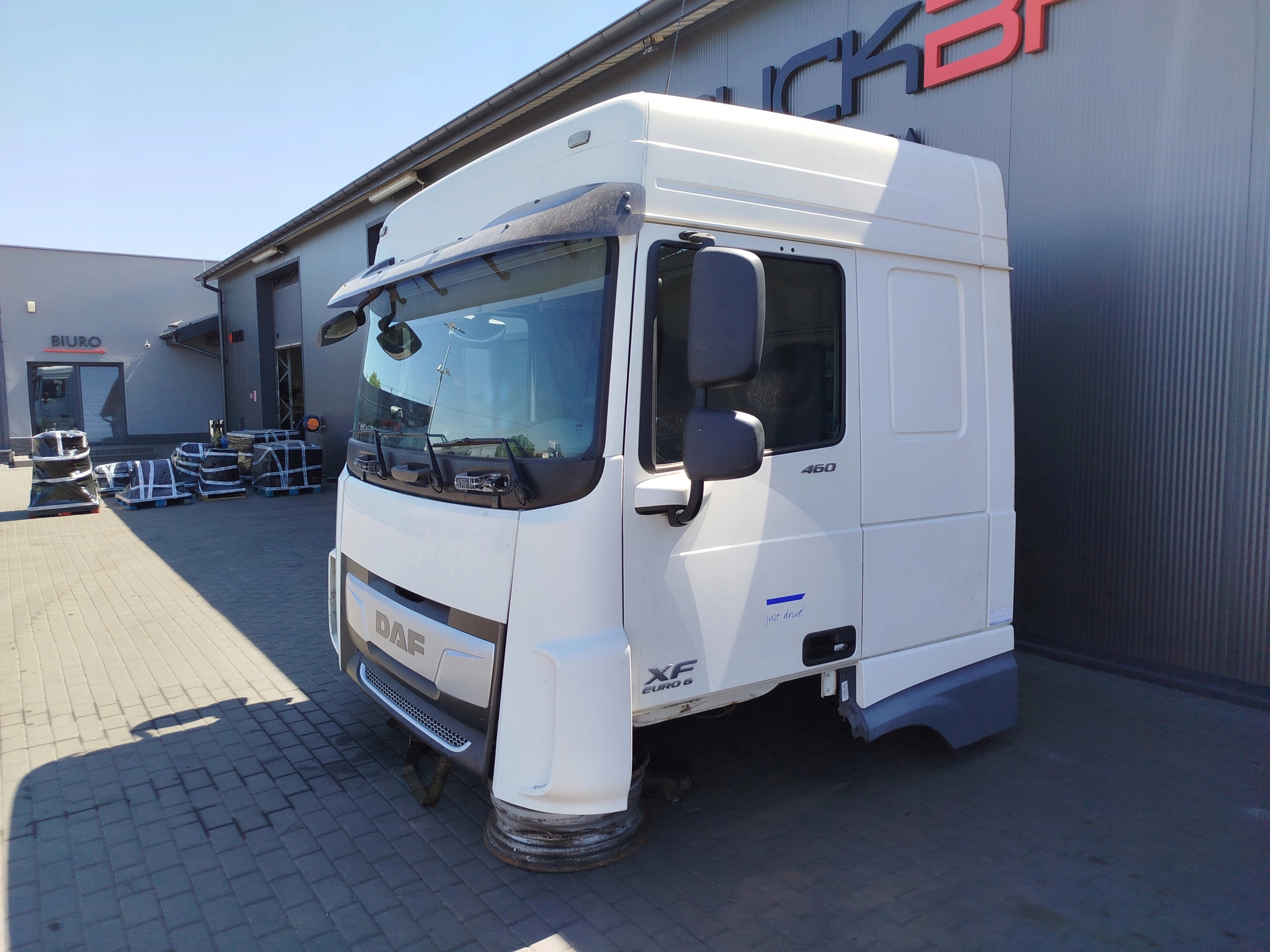 KABINA DAF XF 106 SC PRZED LIFT - obrazek 3