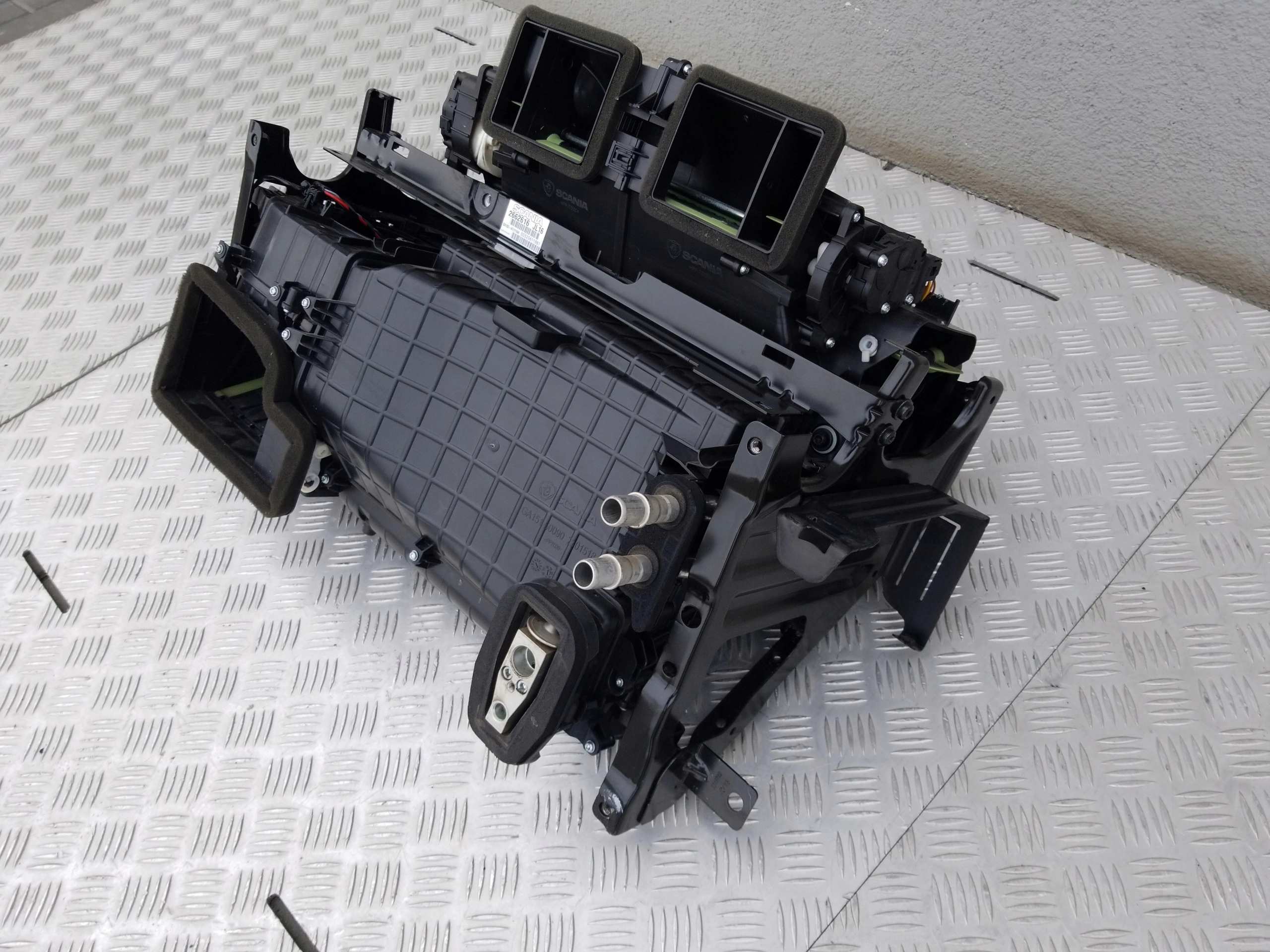 NAGRZEWNICA KOMPLETNA SCANIA R S - obrazek 3