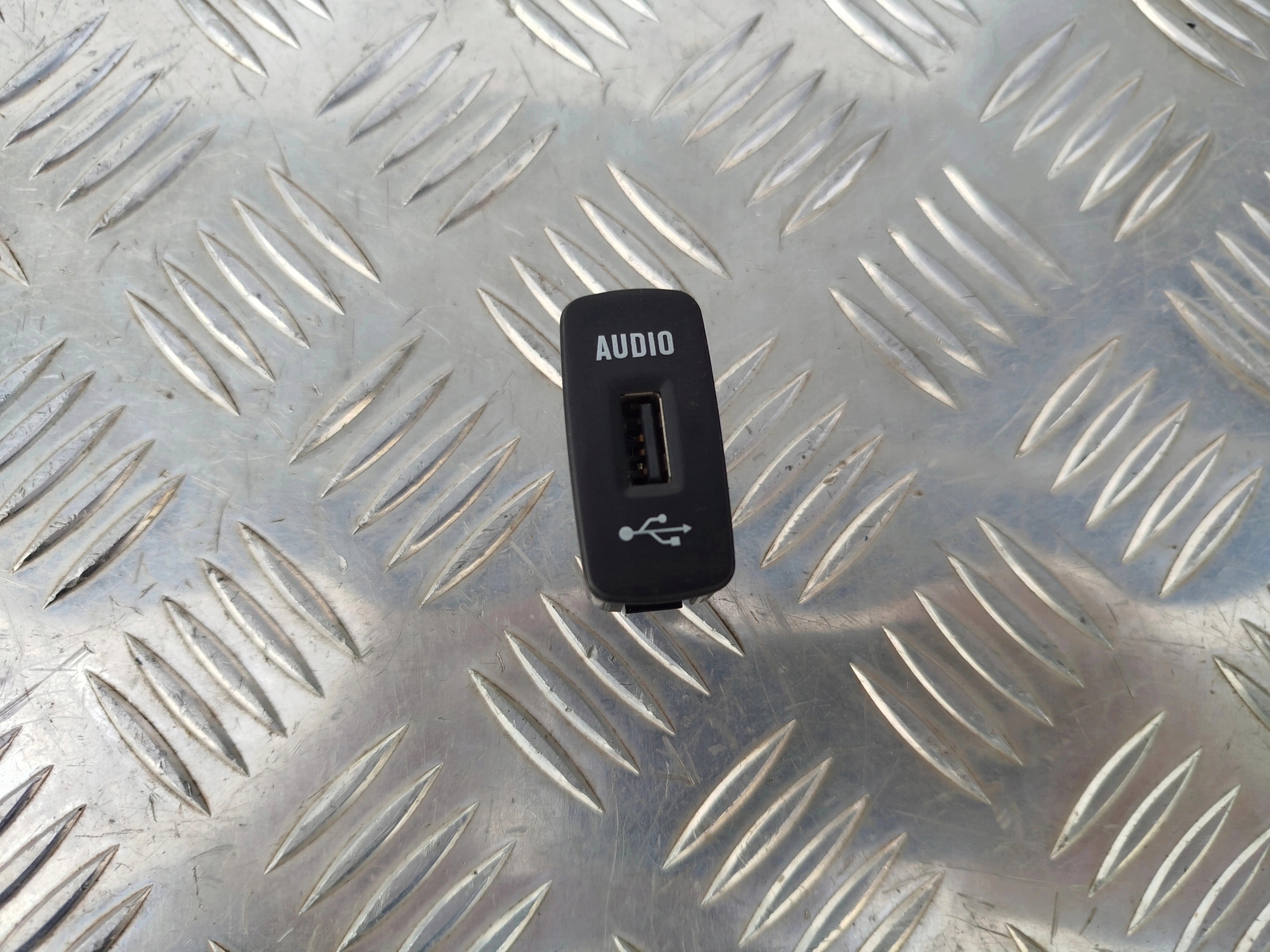 PRZEŁĄCZNIK PRZYCISK SCANIA R 1892246 - obrazek 11