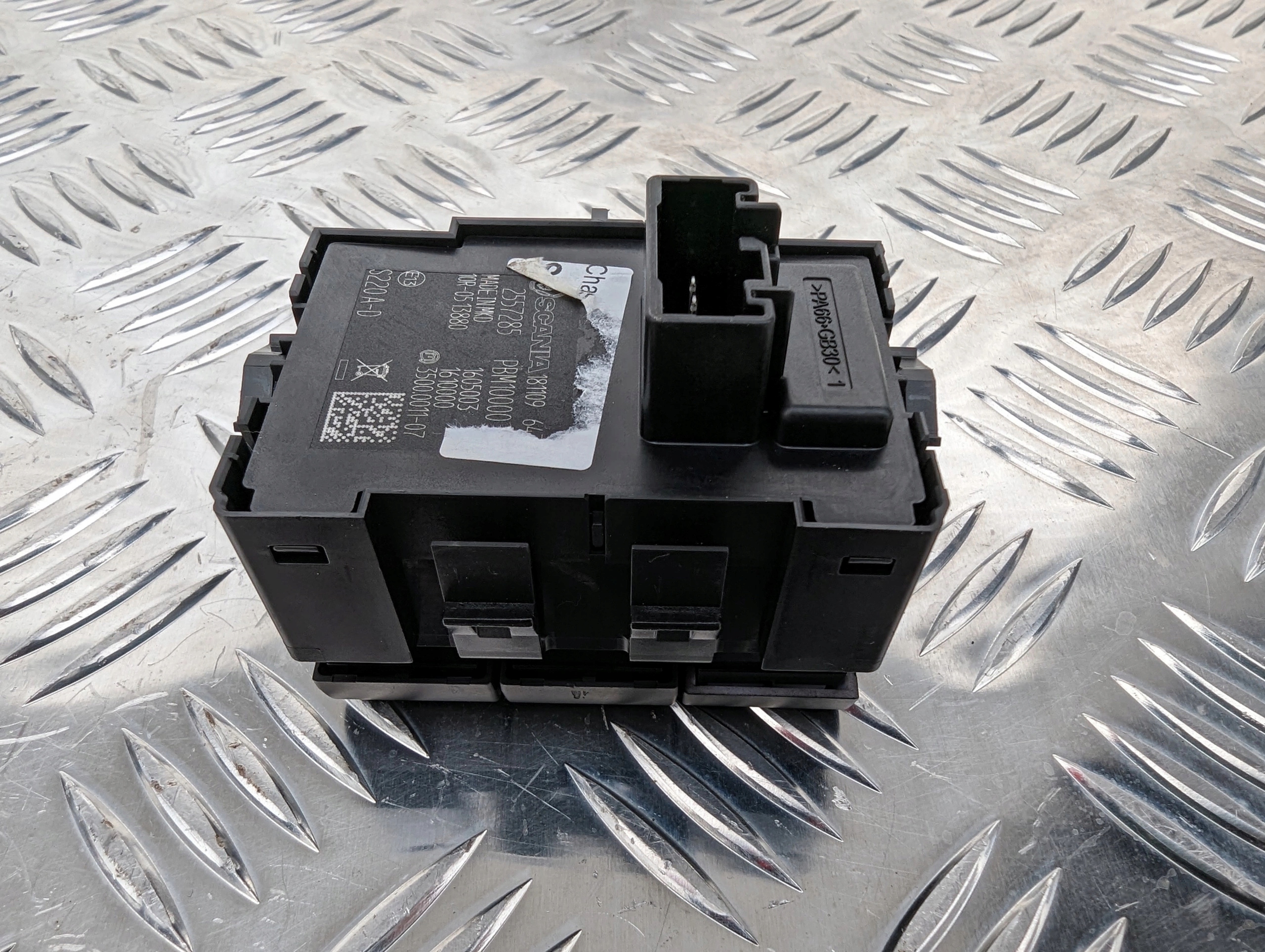 PANEL PRZEŁĄCZNIKI KOKPITU SCANIA NTG - obrazek 2