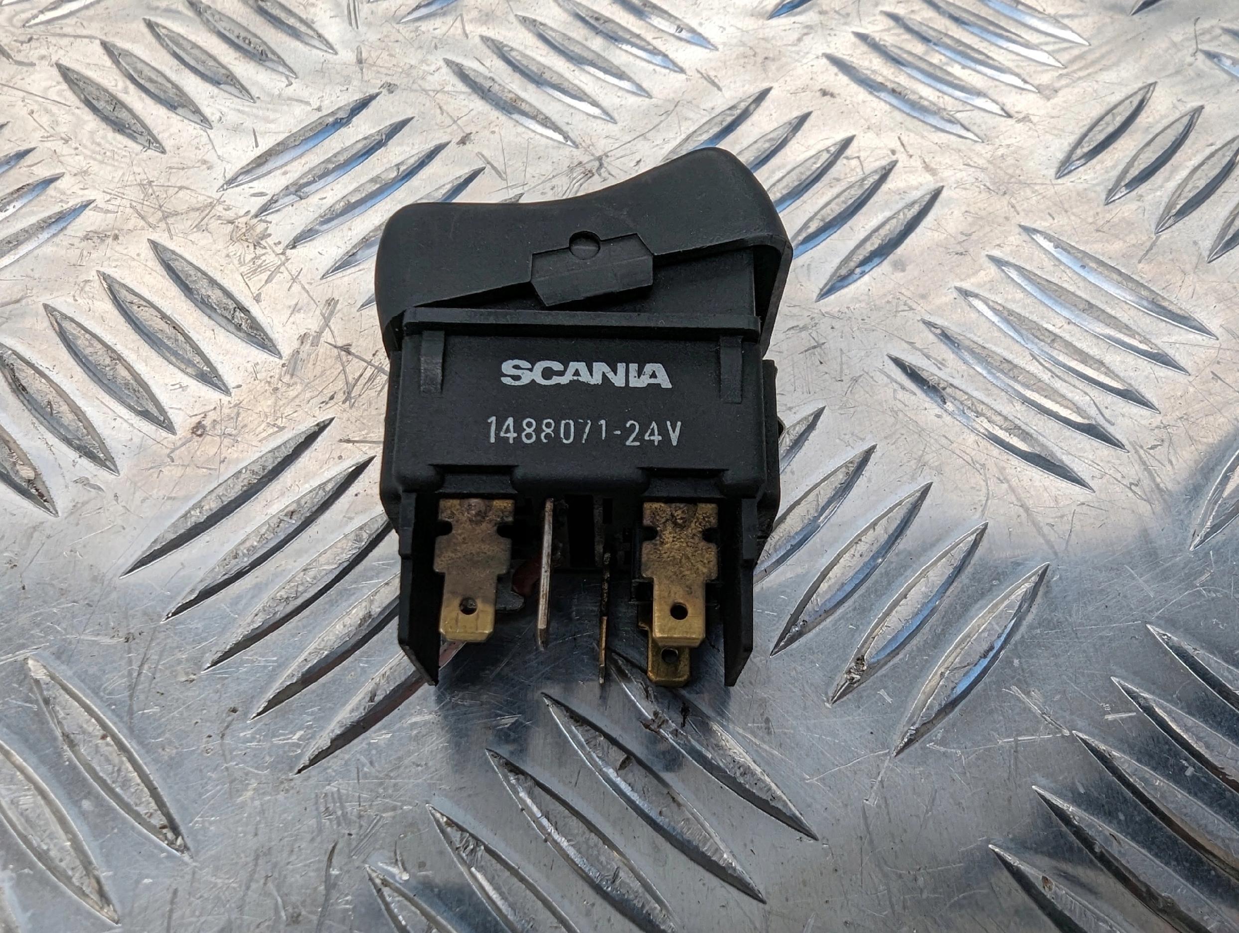 WŁĄCZNIK PRZEŁĄCZNIK KOKPITU Z BLOKADĄ SCANIA 4 / 124 - obrazek 2