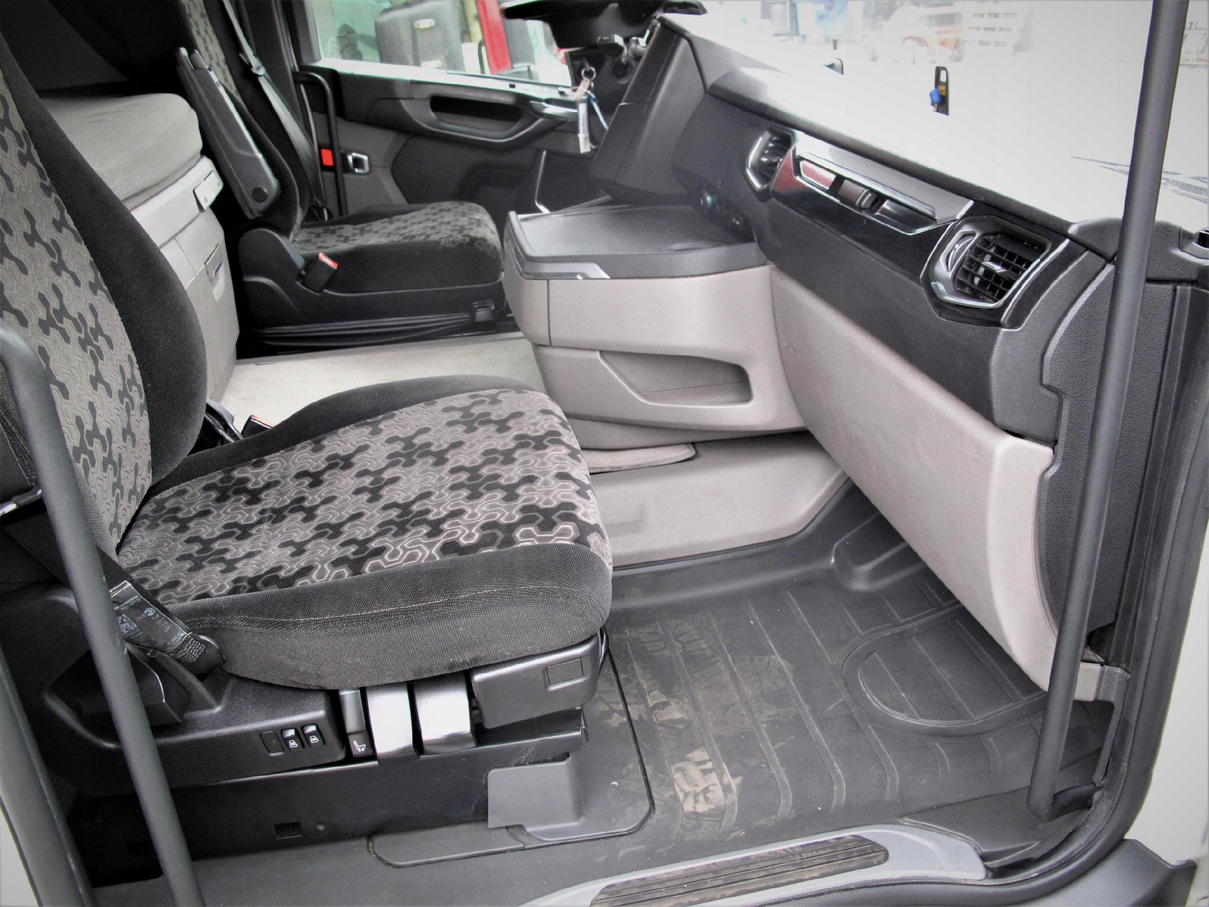 KOMPLETNY ŚRODEK SCANIA R S - obrazek 8