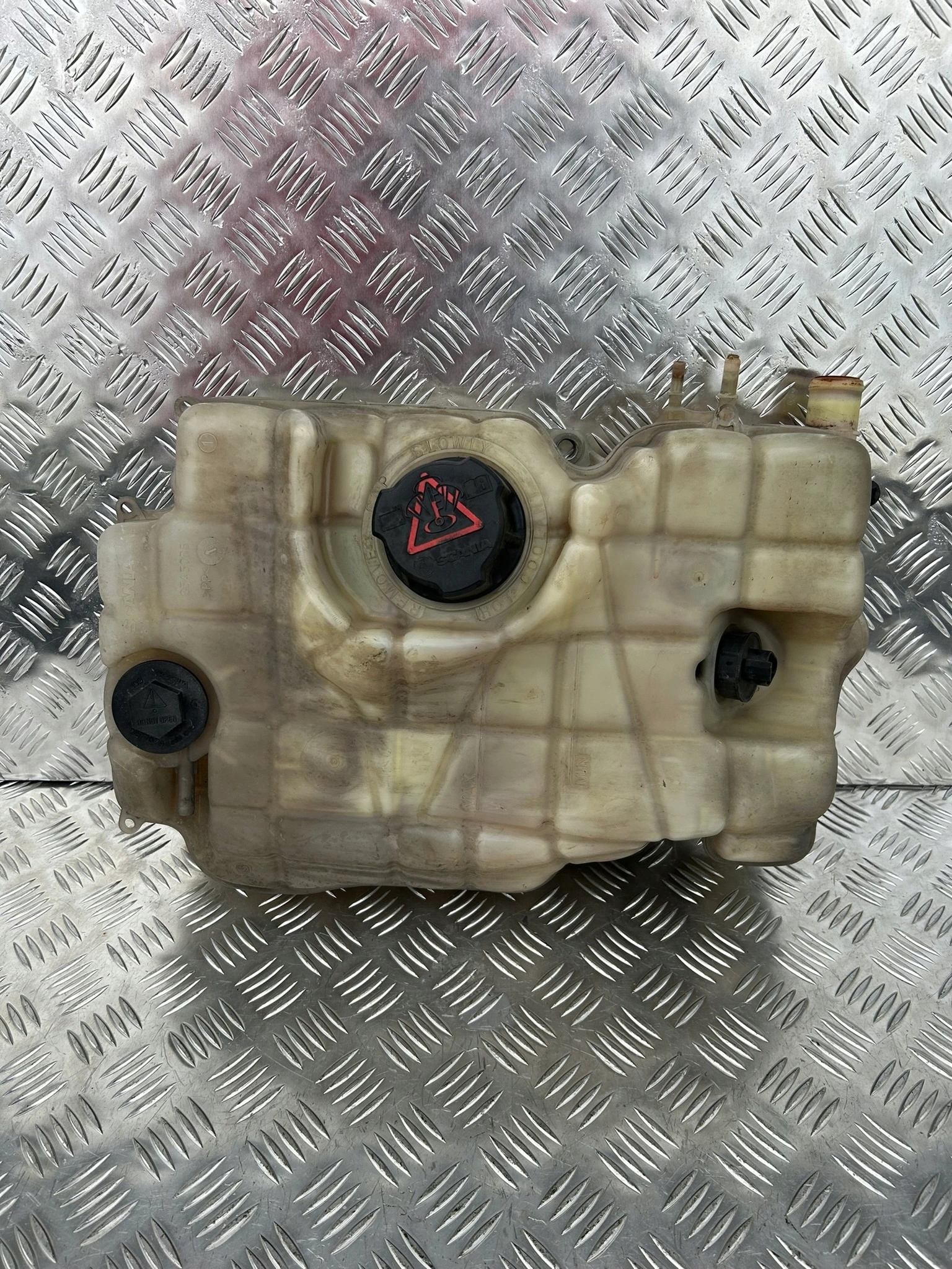 ZBIORNICZEK WYRÓWNAWCZY PŁYNU CHŁODZĄCEGO SCANIA NTG NOWY MODEL