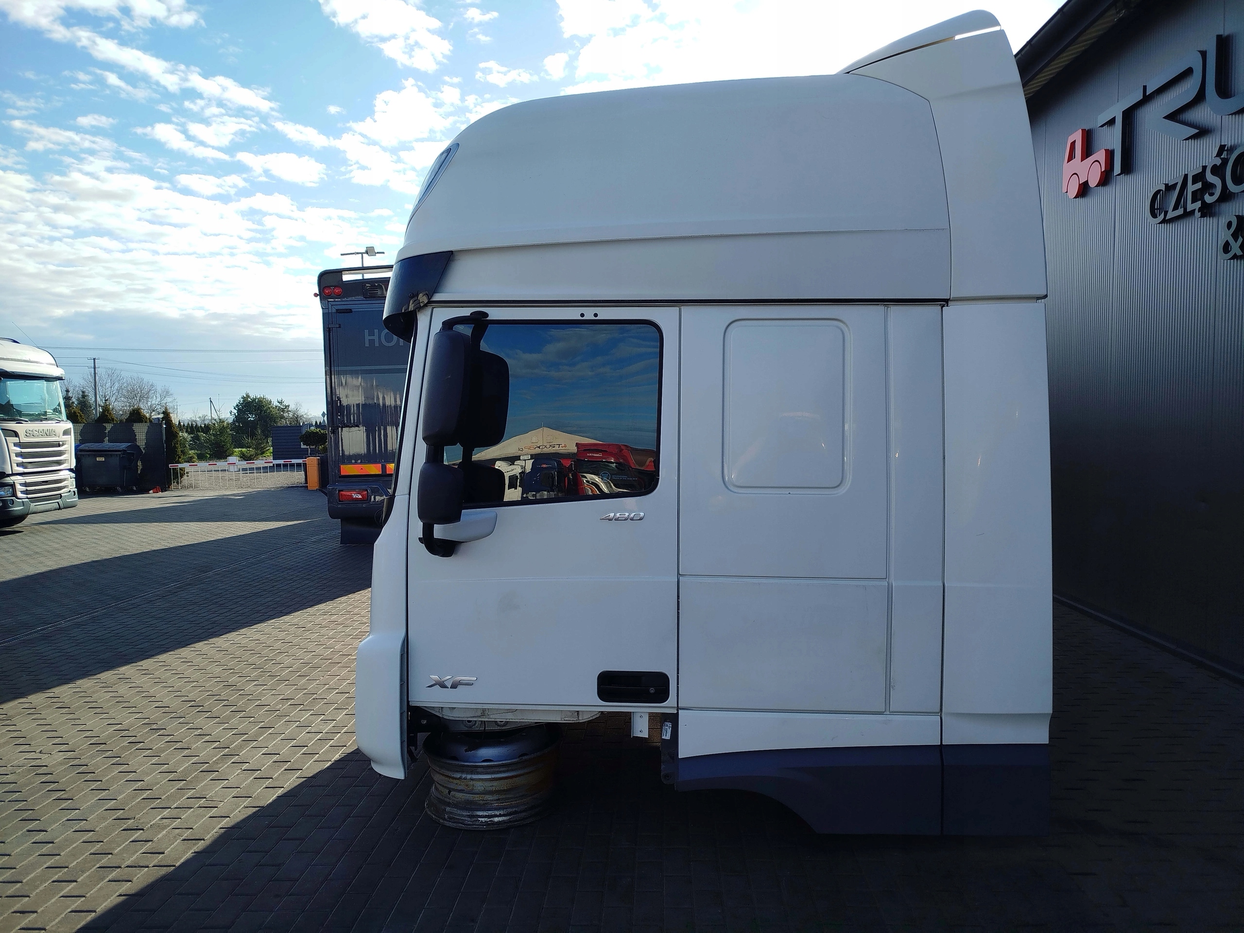 KABINA DAF XF 106 LIFT - obrazek 6