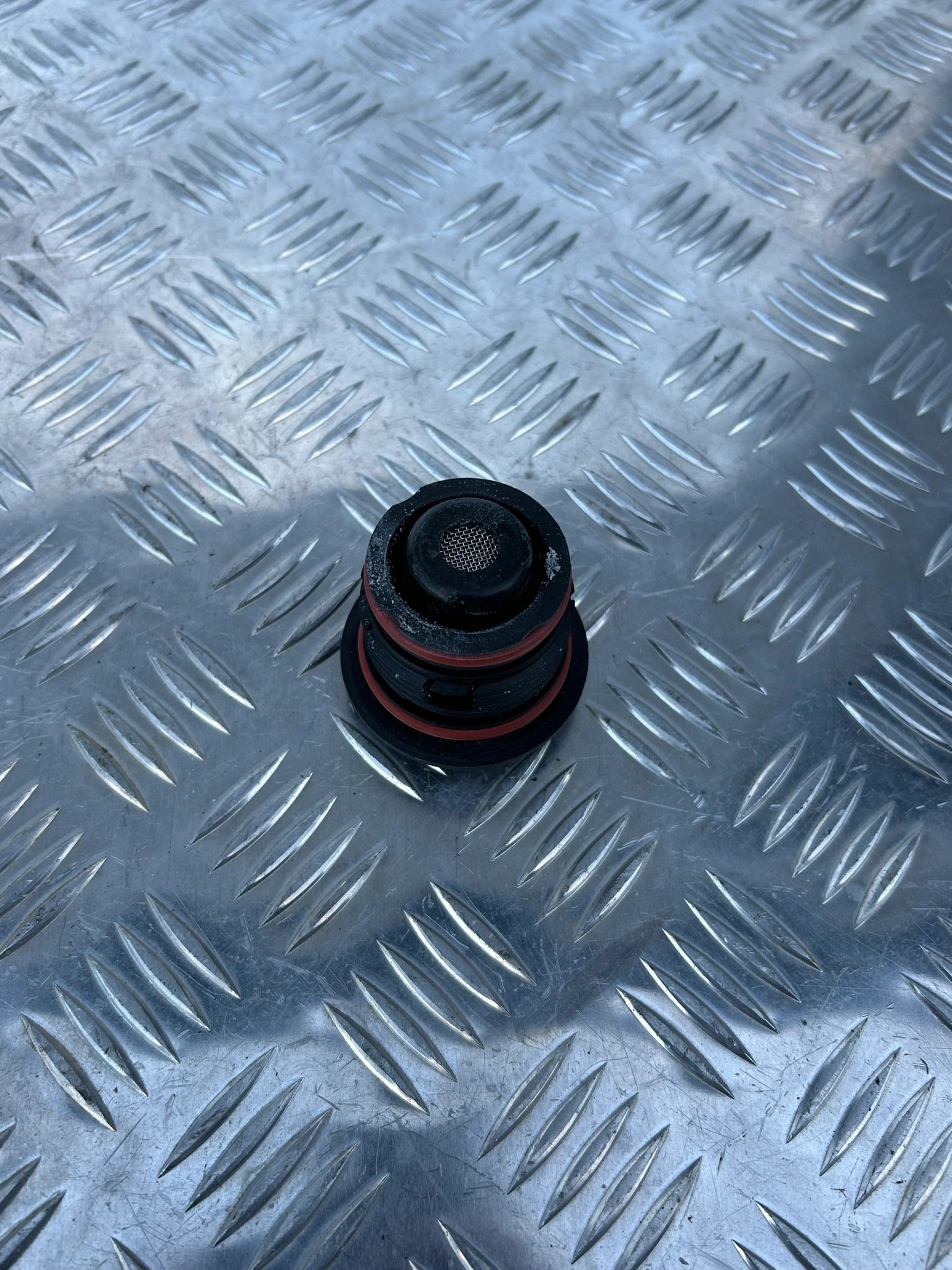 CZUJNIK ZAWÓR POZIOMU CIECZY CHŁODZĄCEJ SCANIA R - obrazek 3