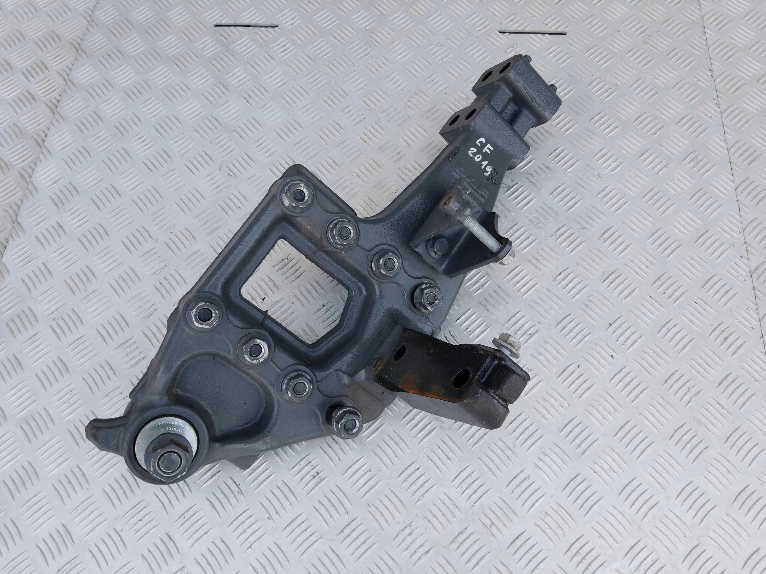 WSPORNIK RESORA KABINY DAF CF XF 450 106 EURO 6 LI - obrazek 3