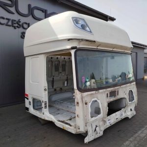 SZKIELET KABINY XF 106 SSC SUPER SPACE CAB USZKODZONA