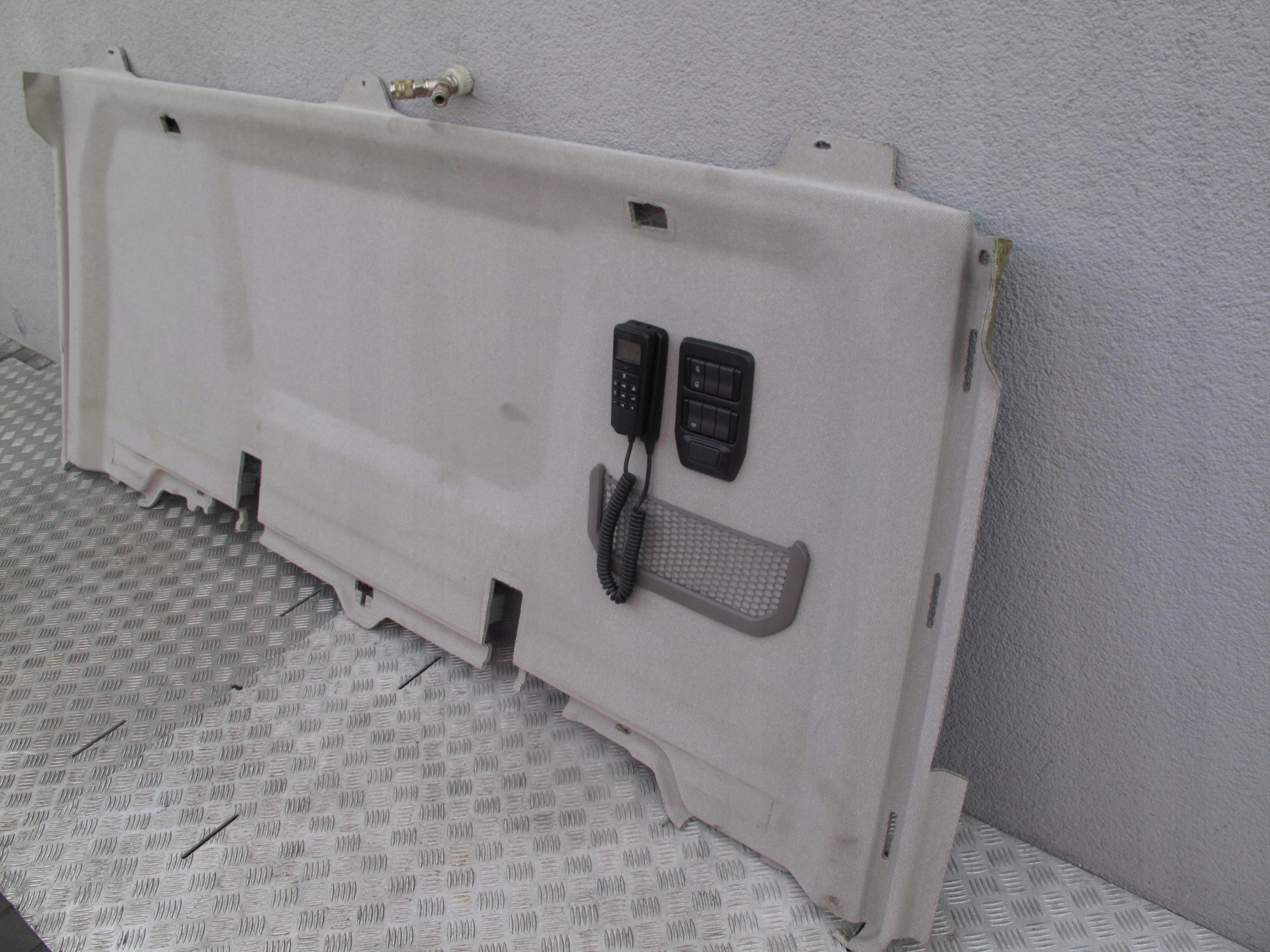 TAPICERKA TYLNA KABINY SCANIA R S - obrazek 2